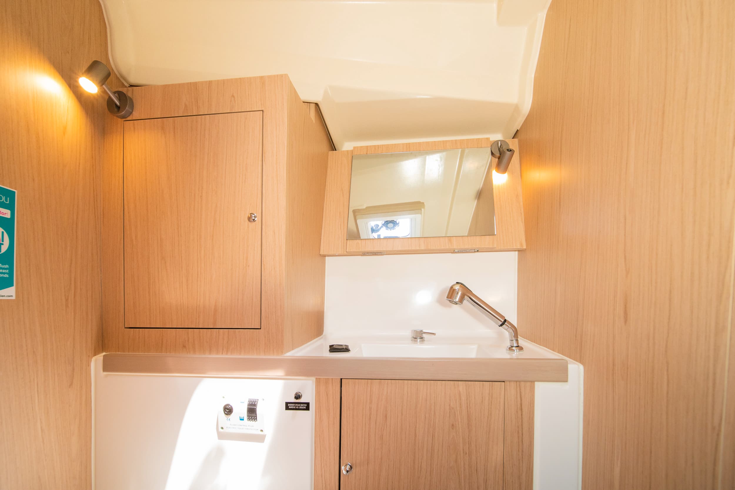 Oceanis 41.1 - photo 8