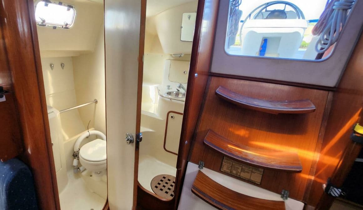 Oceanis 370 - photo 4