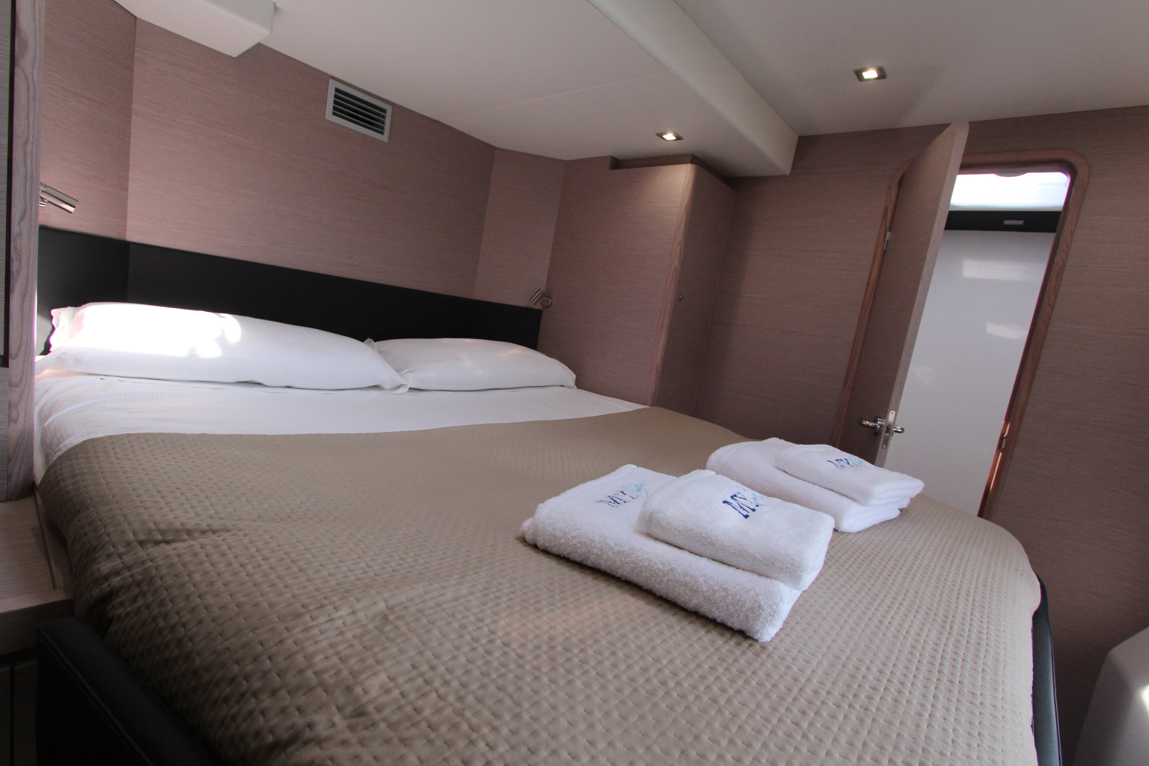 Dufour Catamaran 48 - photo 9