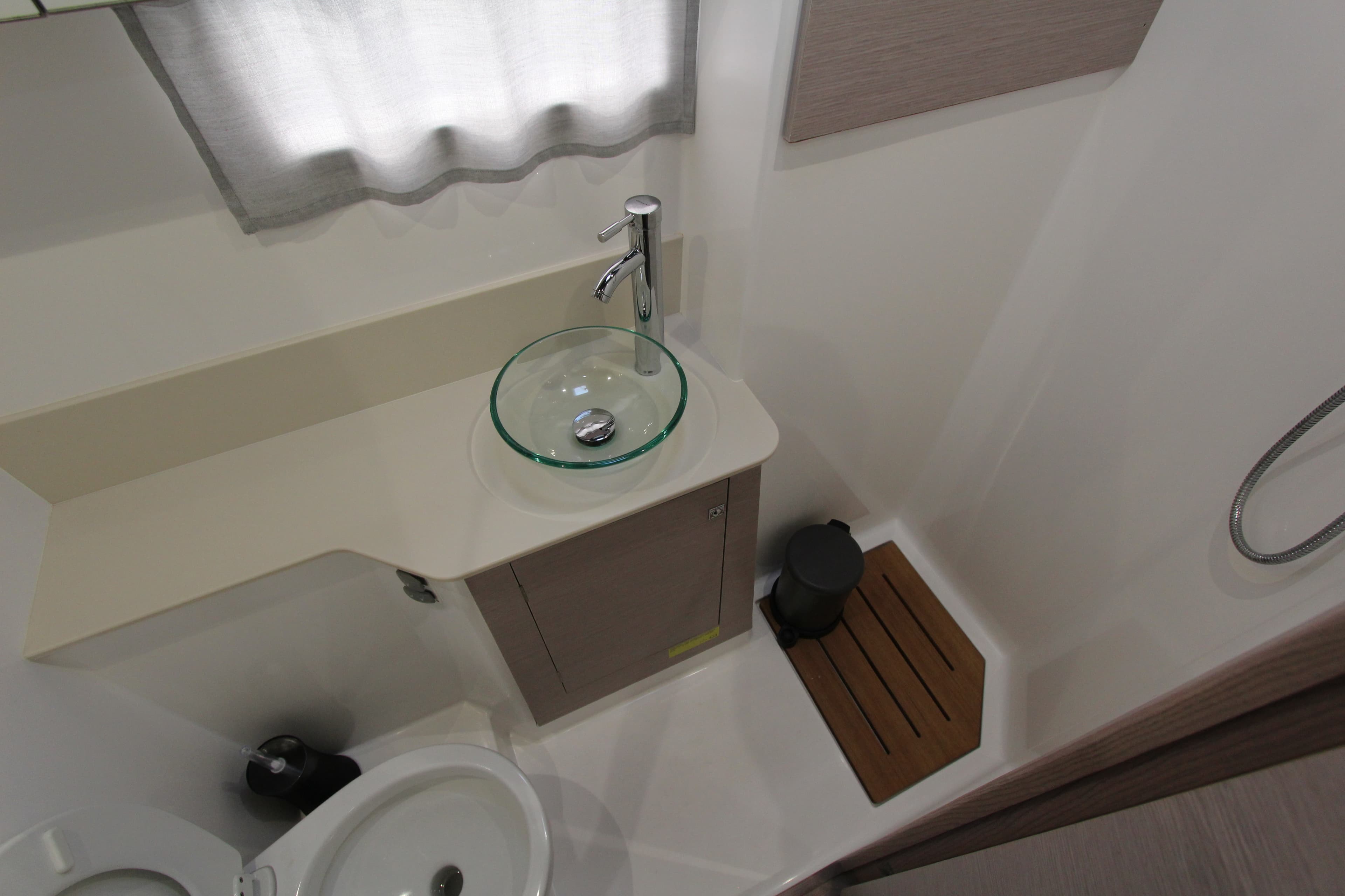 Dufour Catamaran 48 - photo 32