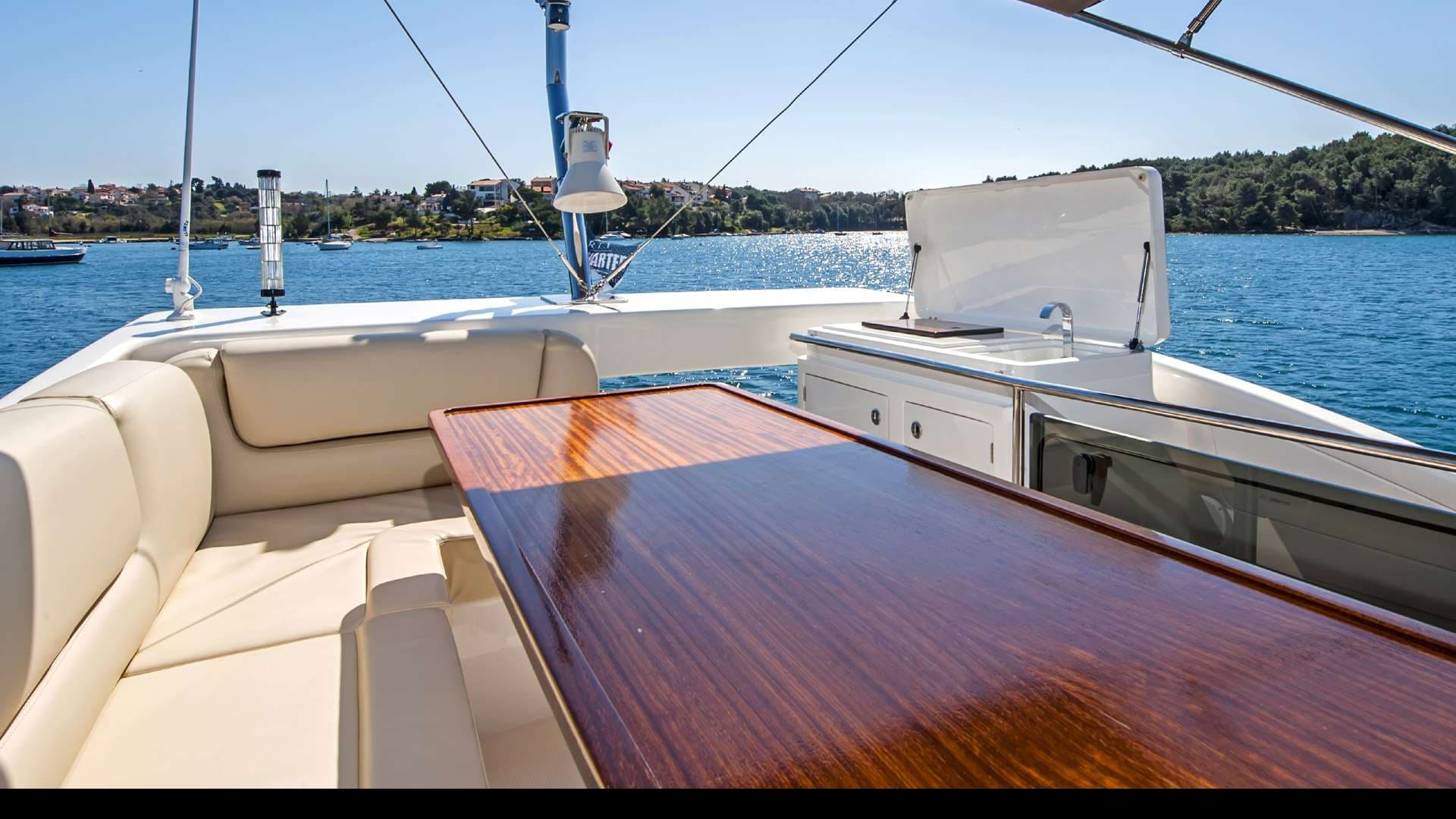 Bavaria Virtess 420 Fly - photo 10