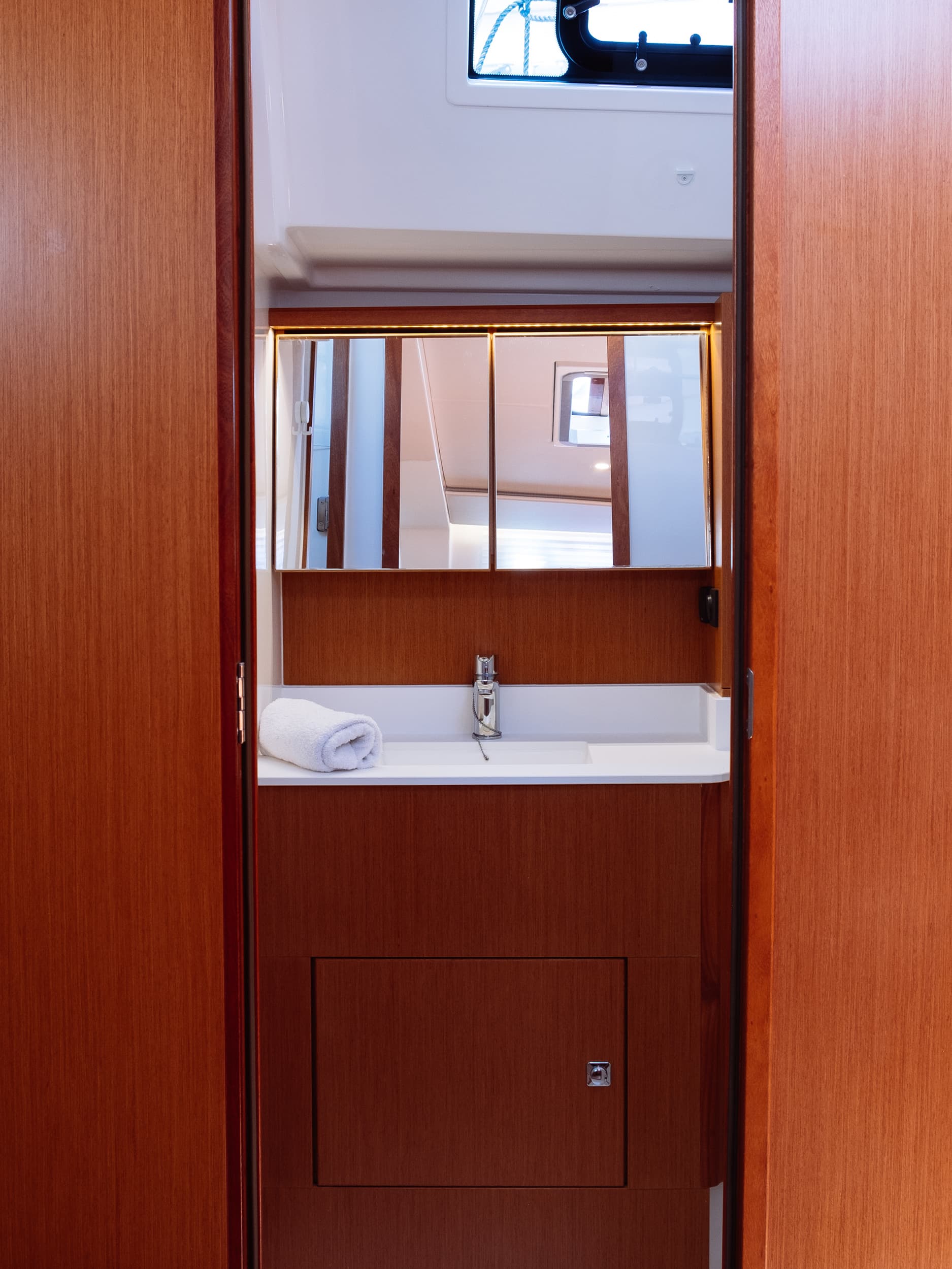 Bavaria C45 - photo 17