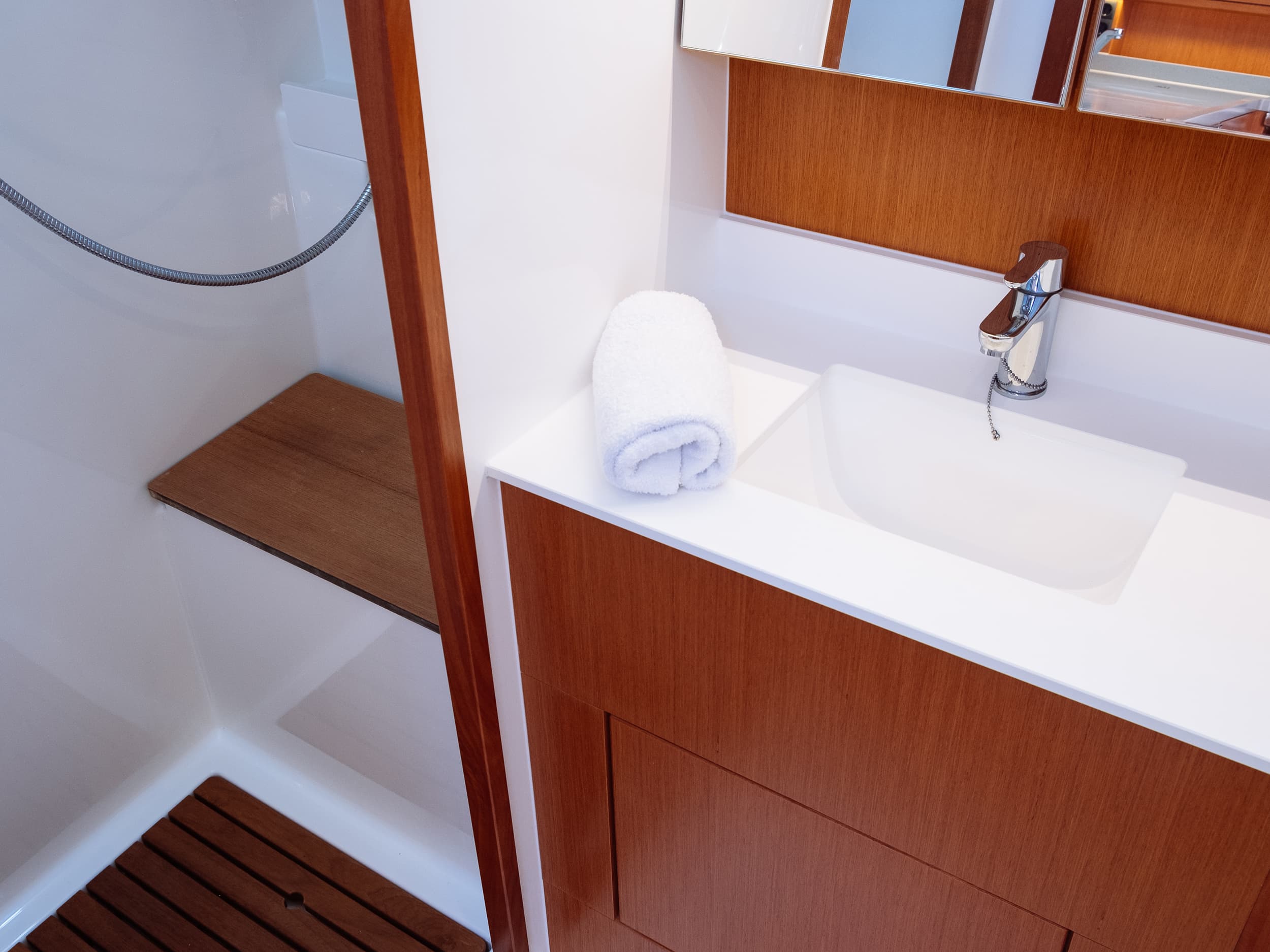 Bavaria C45 - photo 11