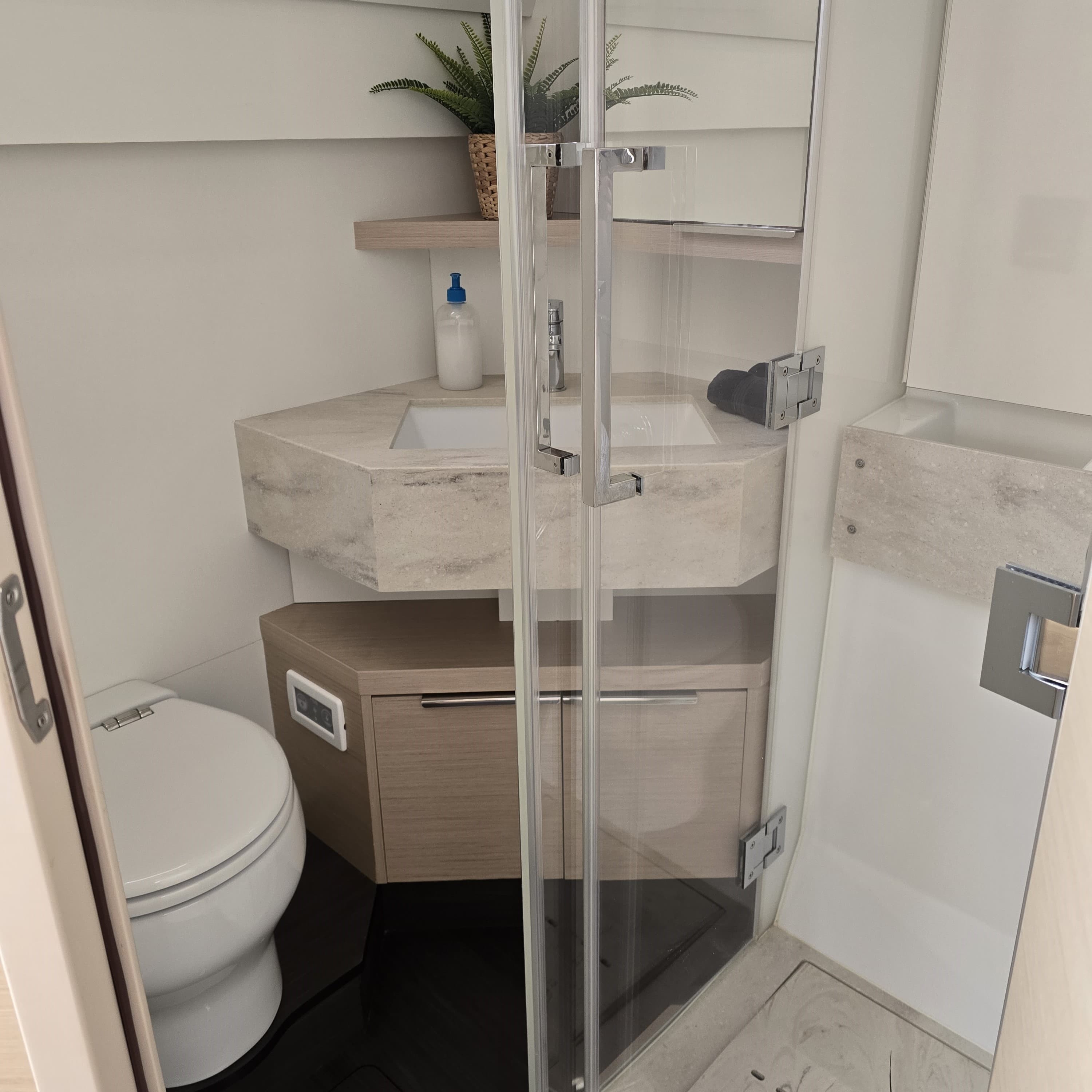 Lagoon 55 - photo 50