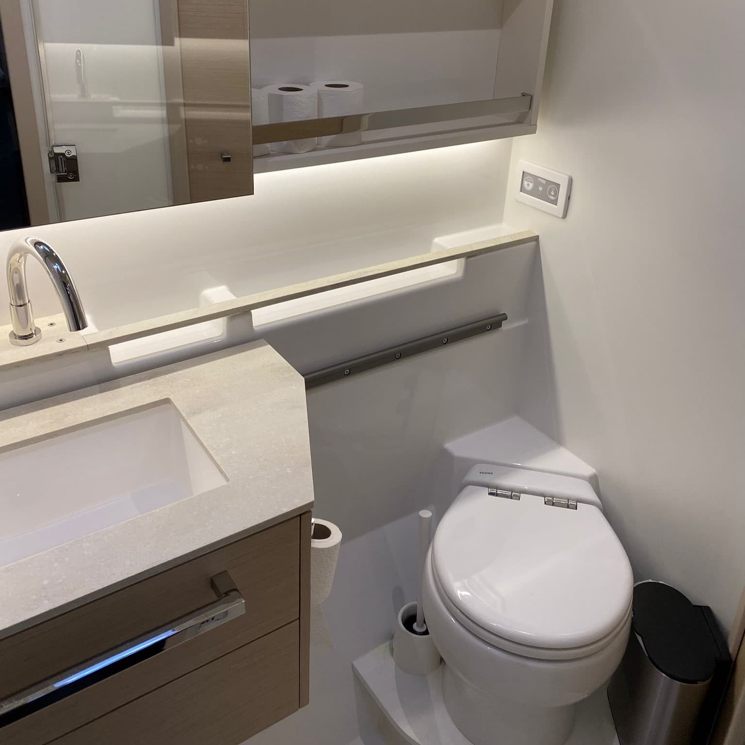 Lagoon 55 - photo 52