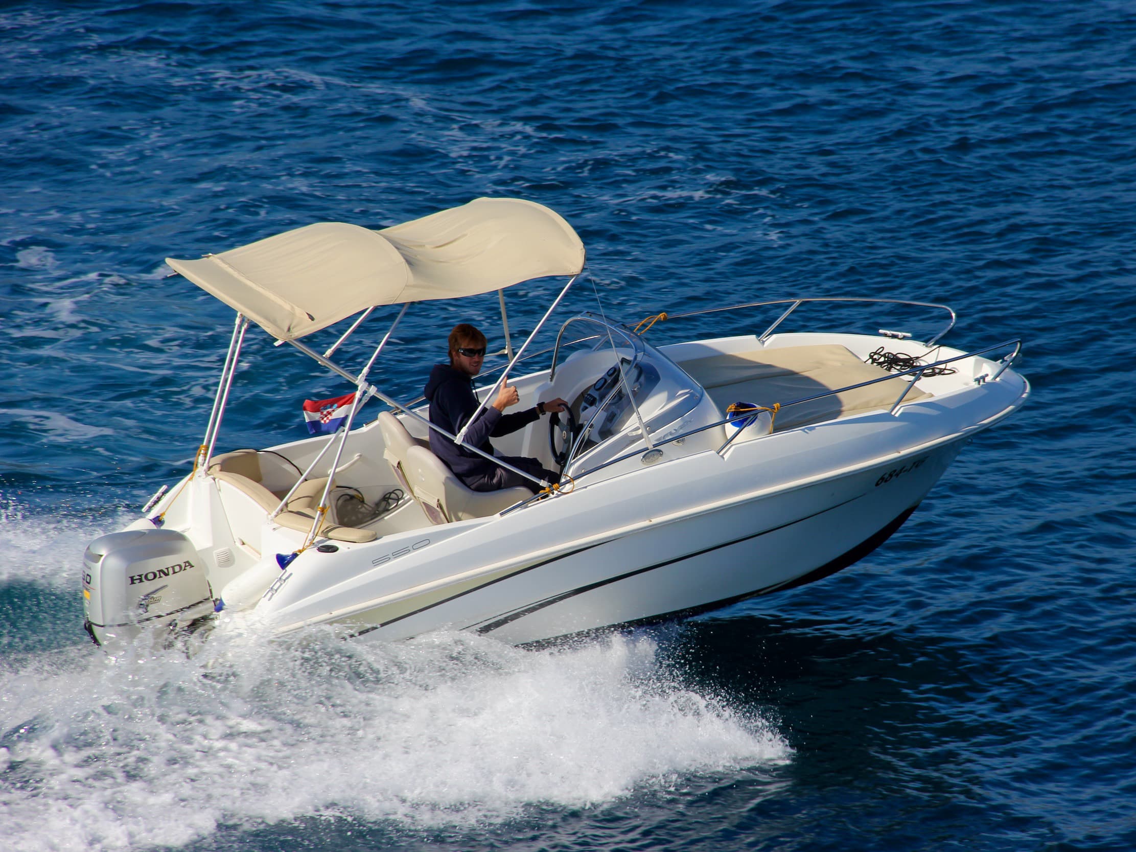Beneteau Flyer 550 - photo