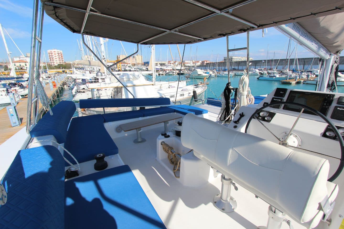 Dufour Catamaran 48 - photo 7