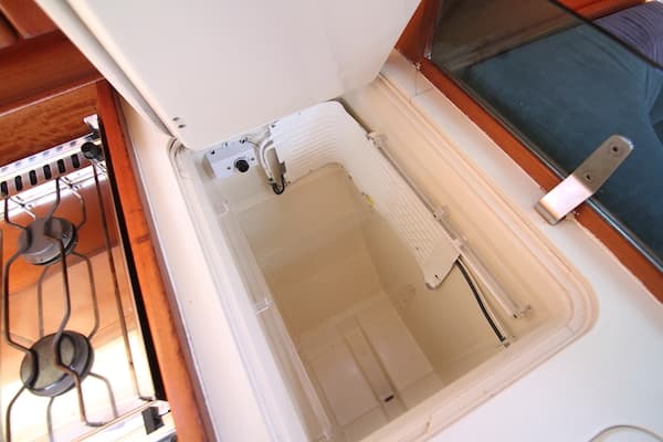 Dufour 44 Performance - photo 14