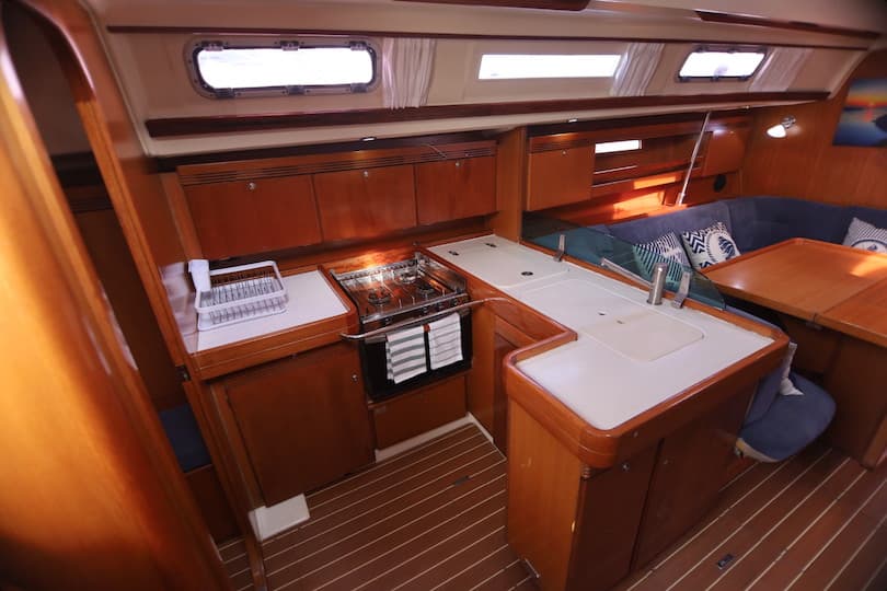 Dufour 44 Performance - photo 9