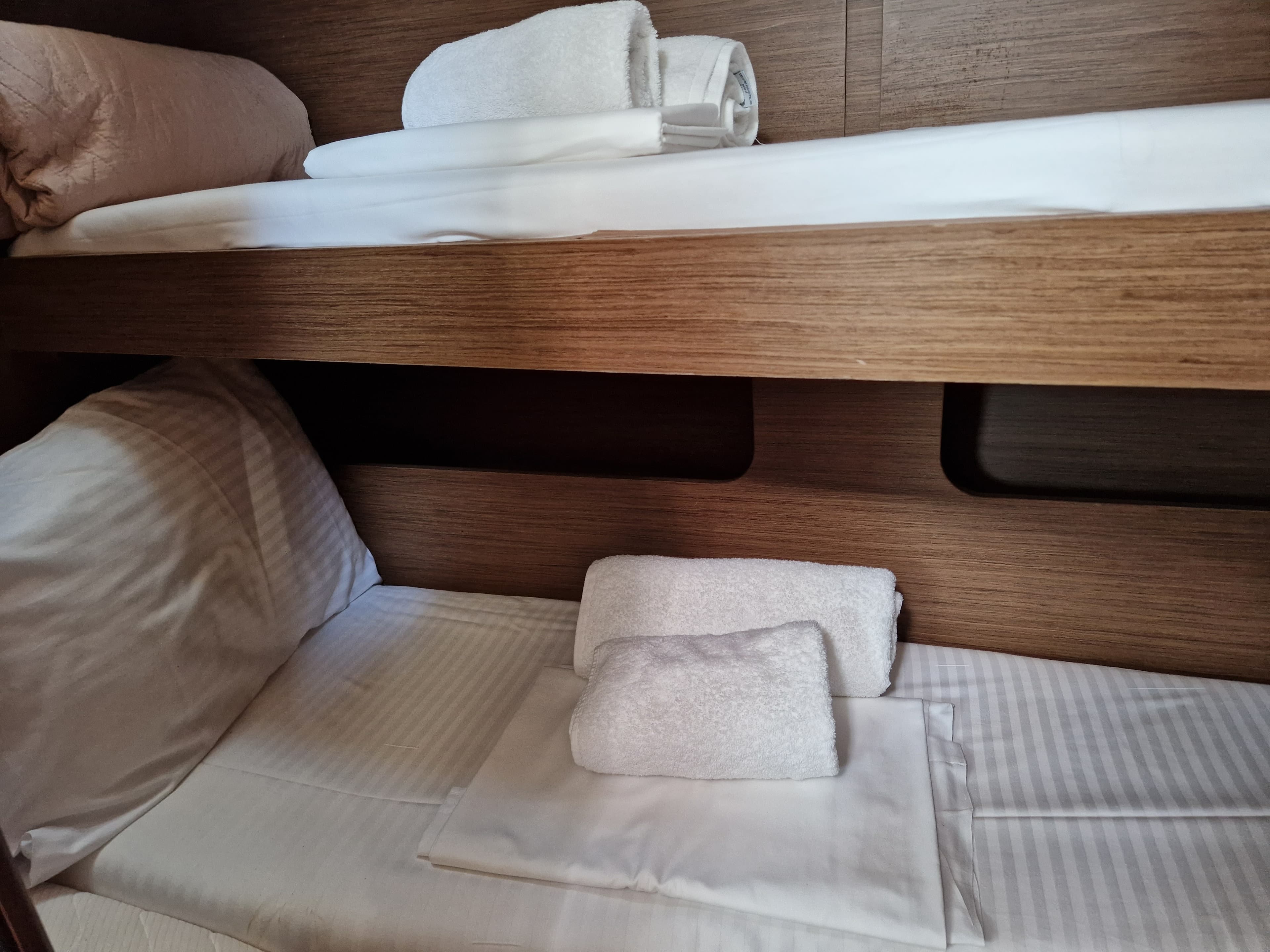 Oceanis 46.1 - photo 6