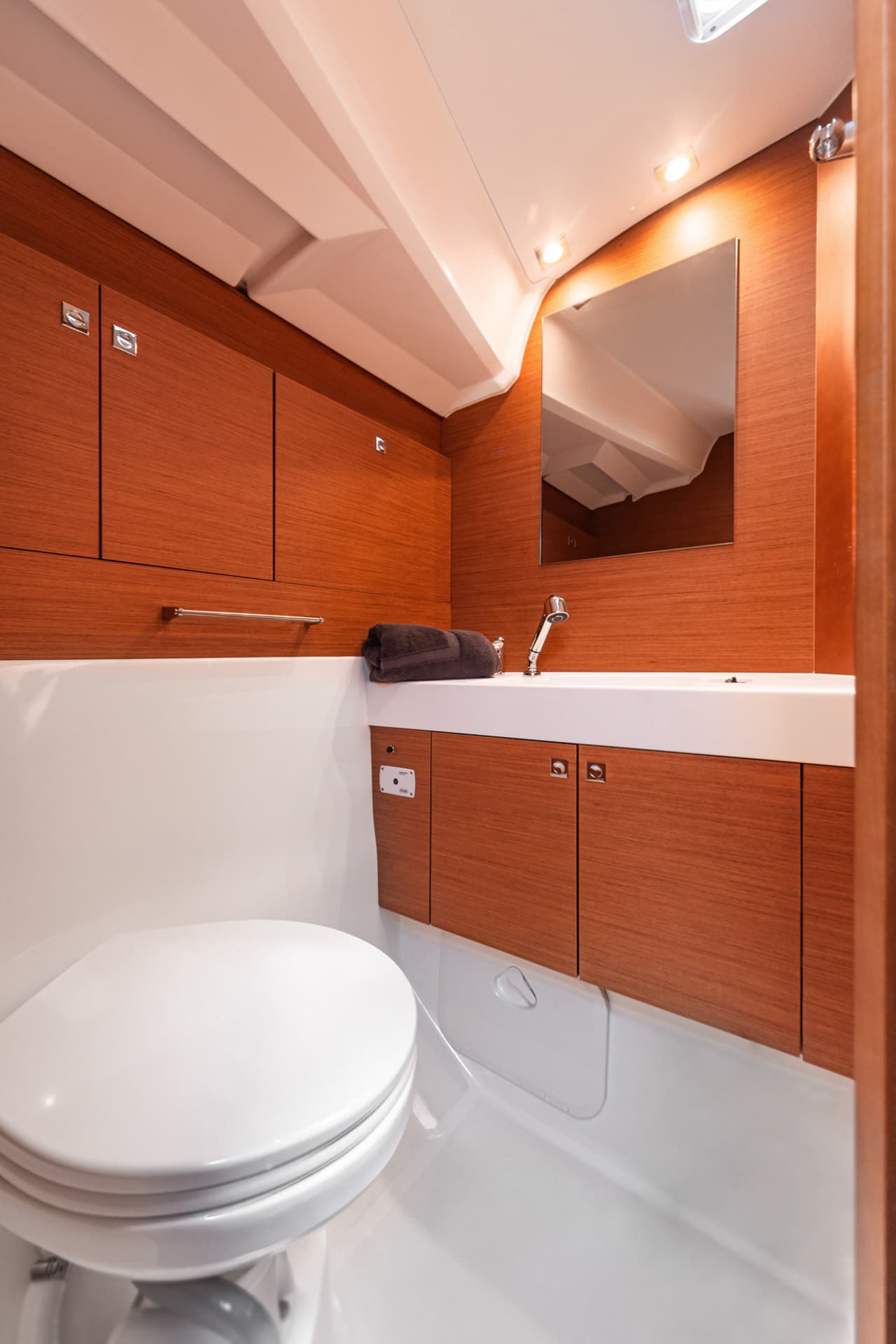 Sun Odyssey 519 - photo 8