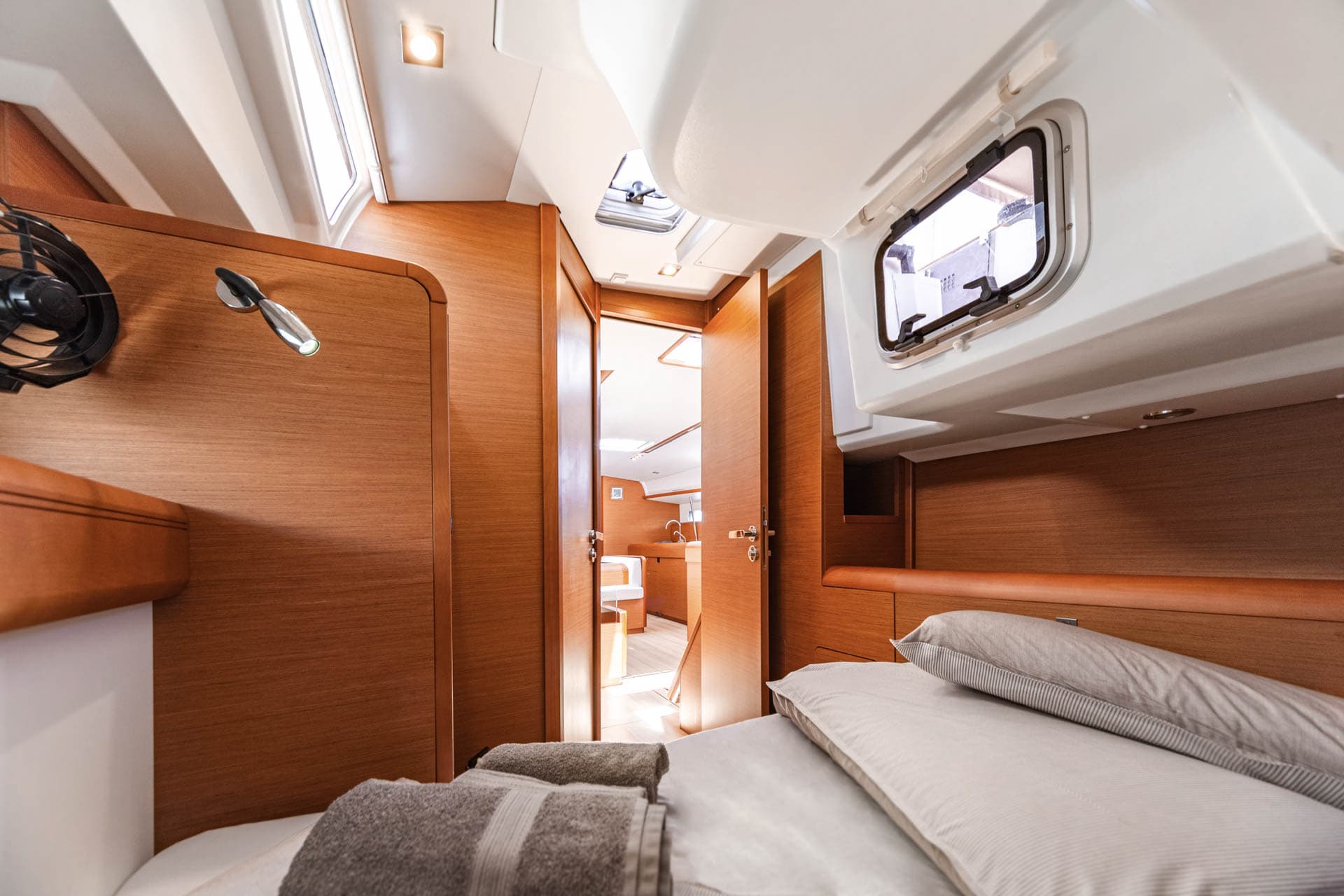 Sun Odyssey 519 - photo 6