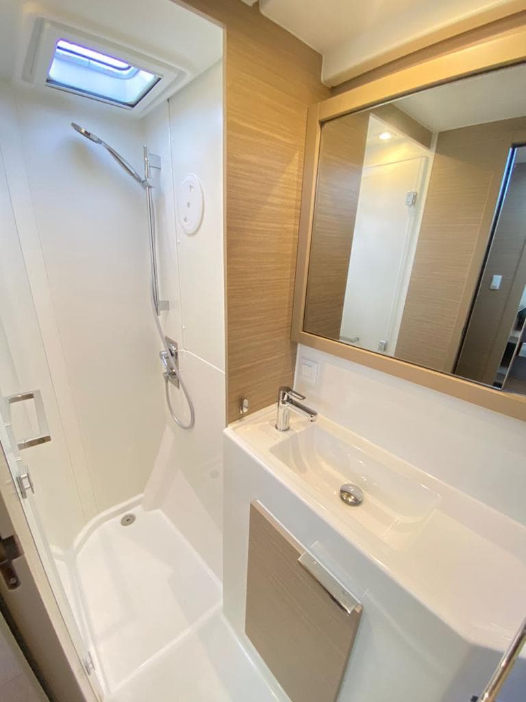 Lagoon 40 - photo 19