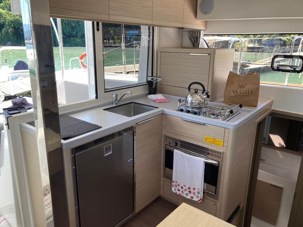 Lagoon 40 - photo 13