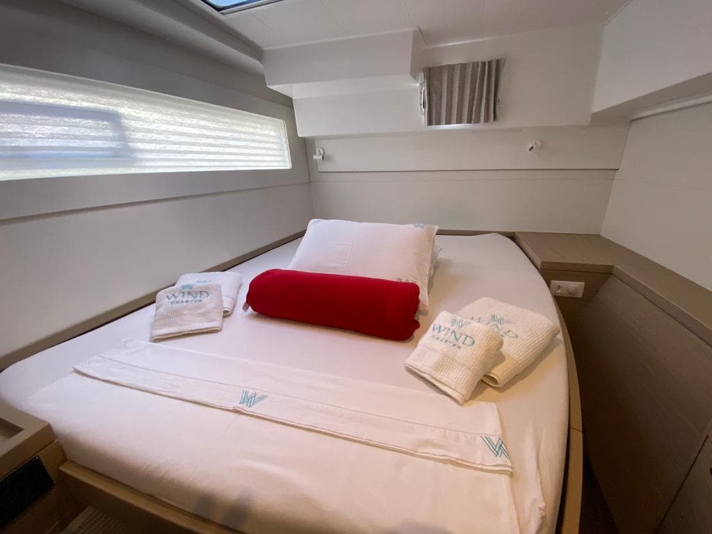 Lagoon 40 - photo 17