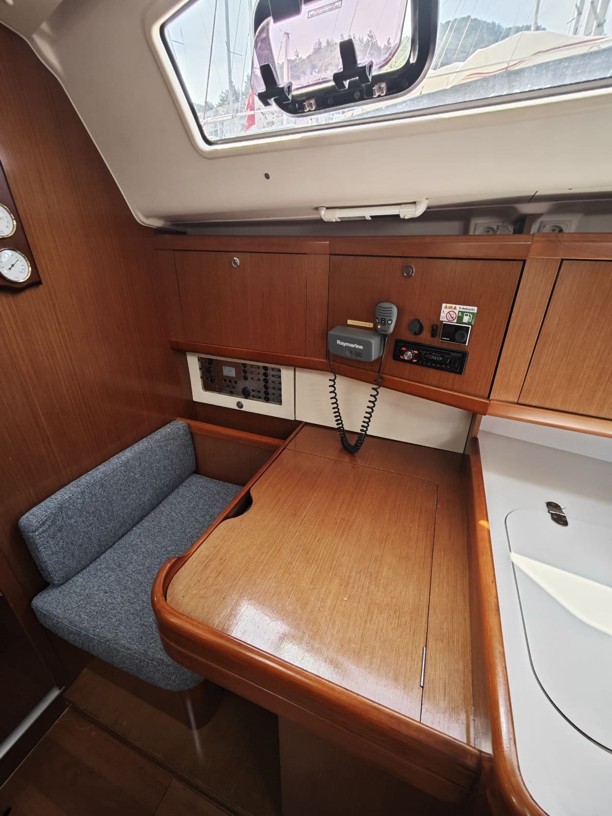 Oceanis 40 - photo 14