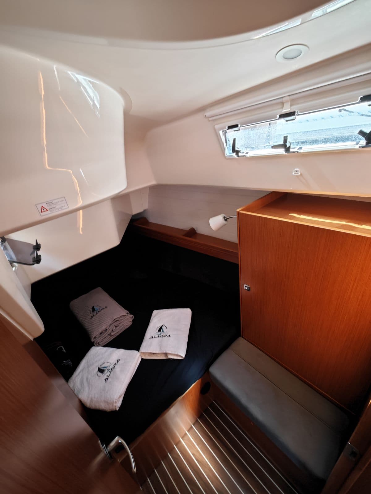 Bavaria Cruiser 37 - photo 20