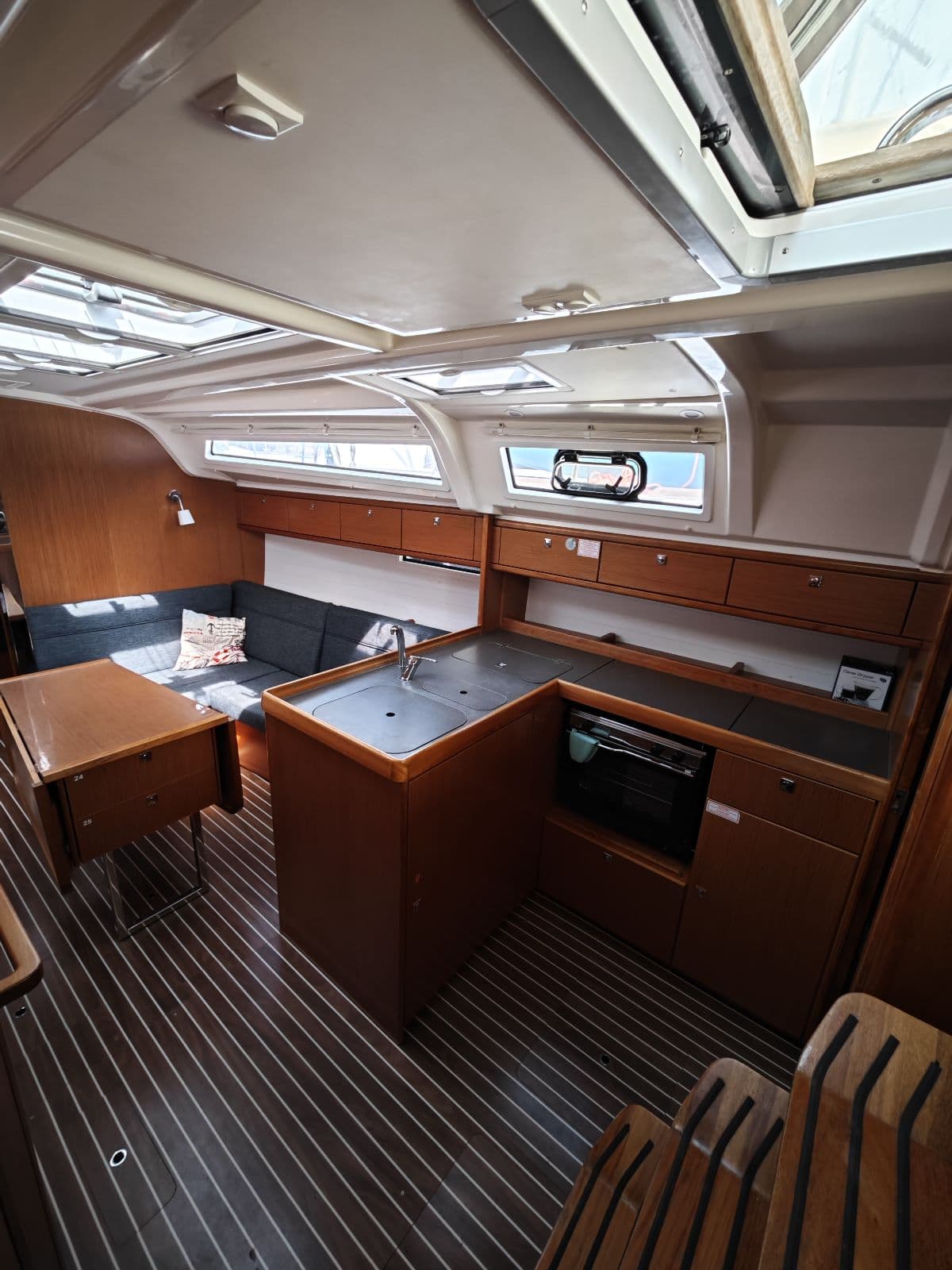 Bavaria Cruiser 37 - photo 17