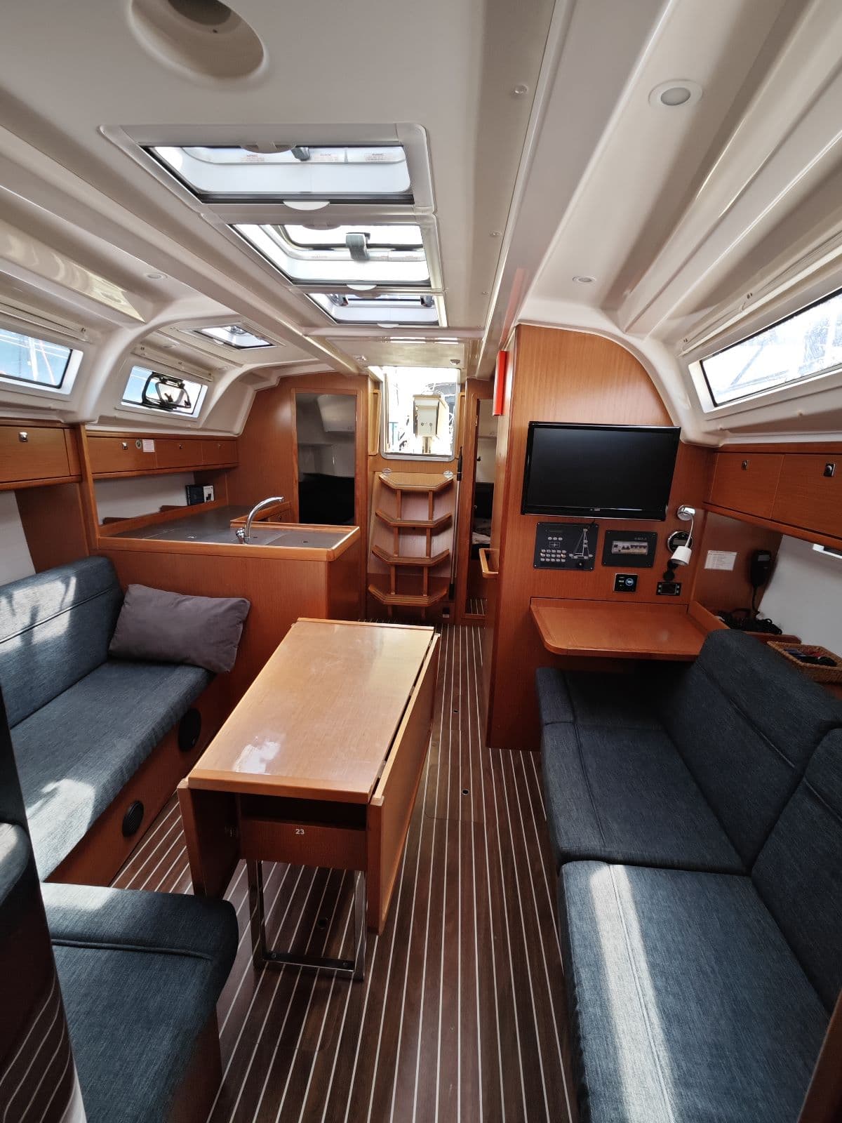 Bavaria Cruiser 37 - photo 5