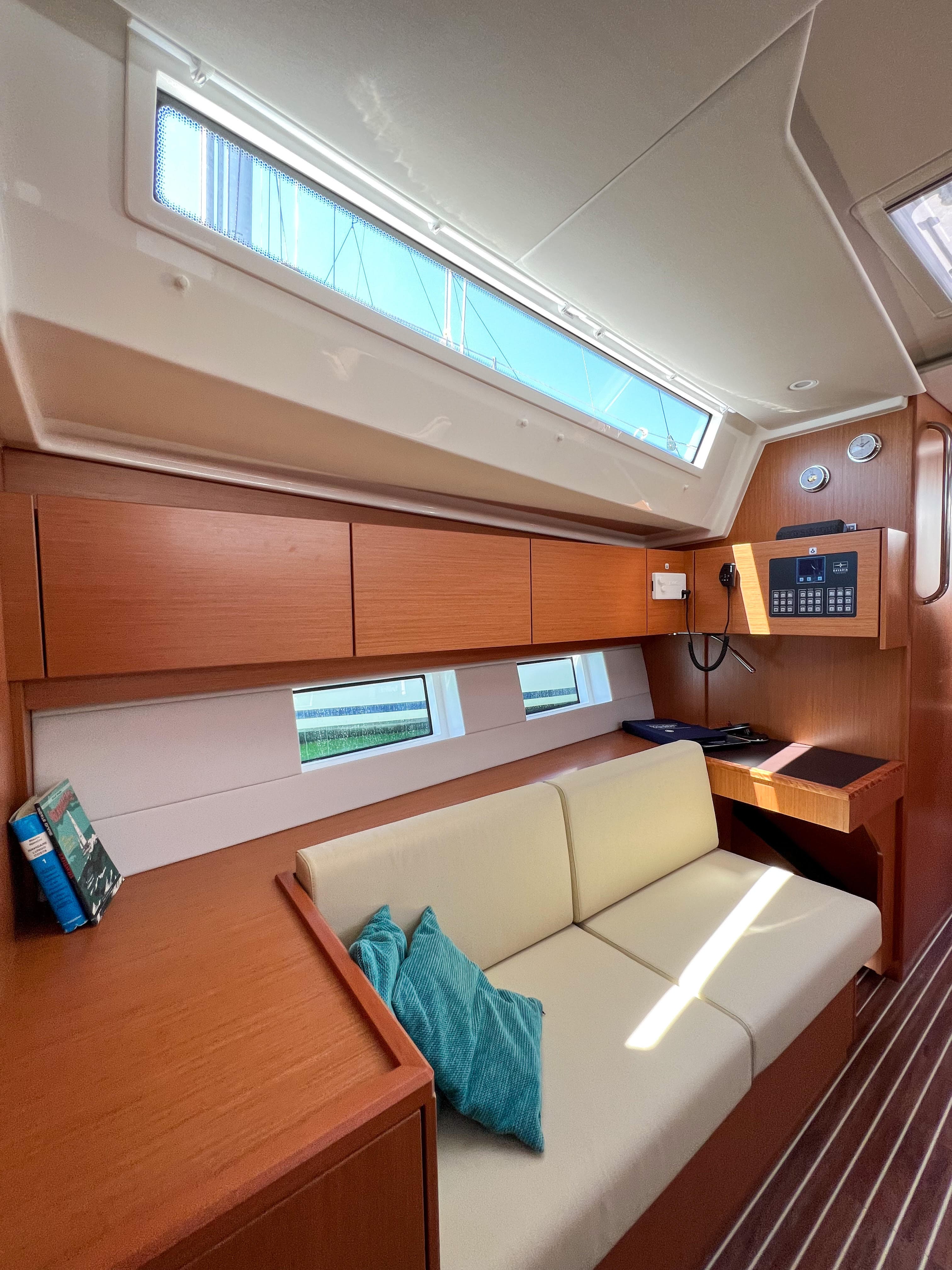 Bavaria C45 - photo 11