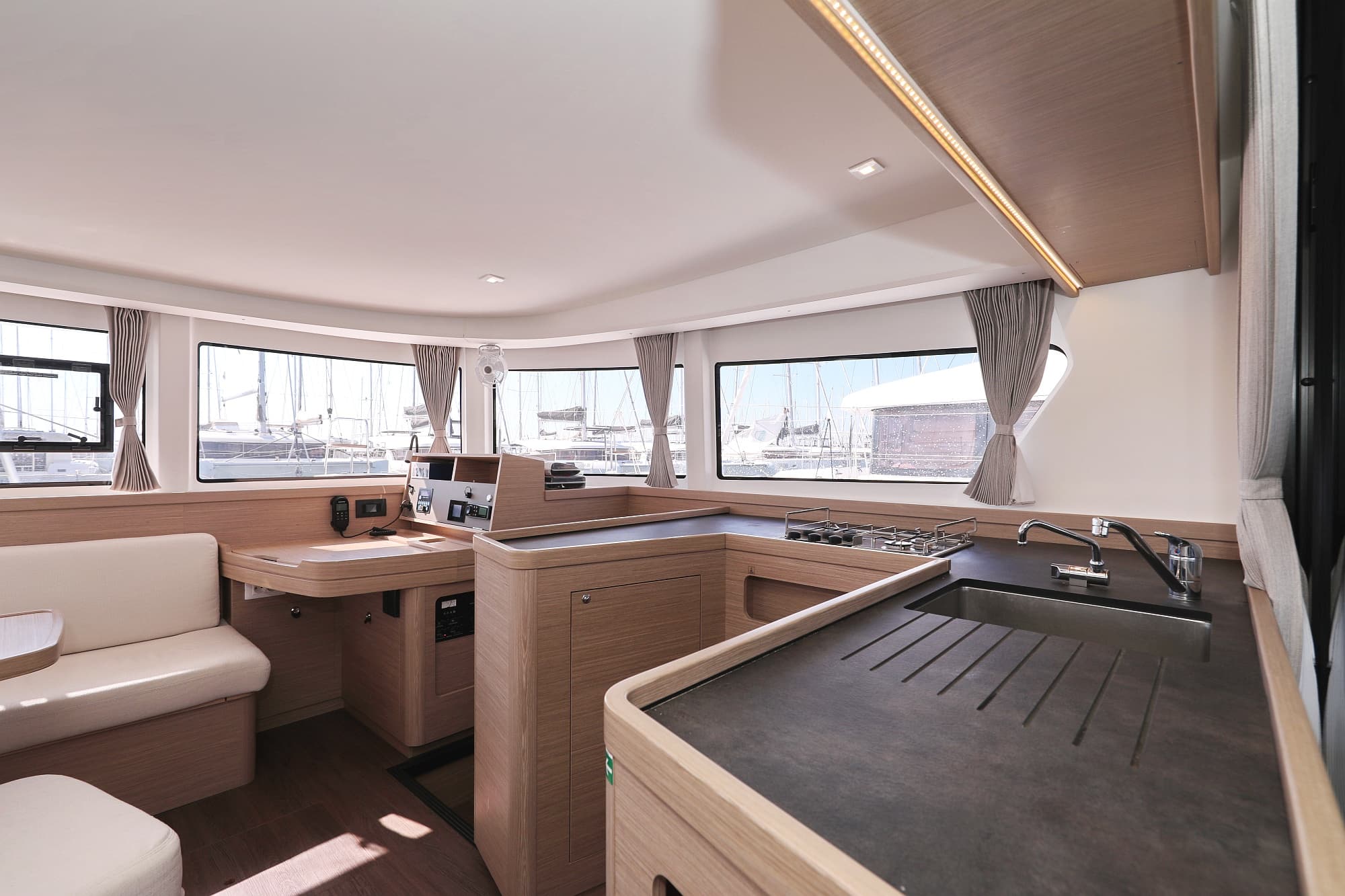 Lagoon 42 - photo 23