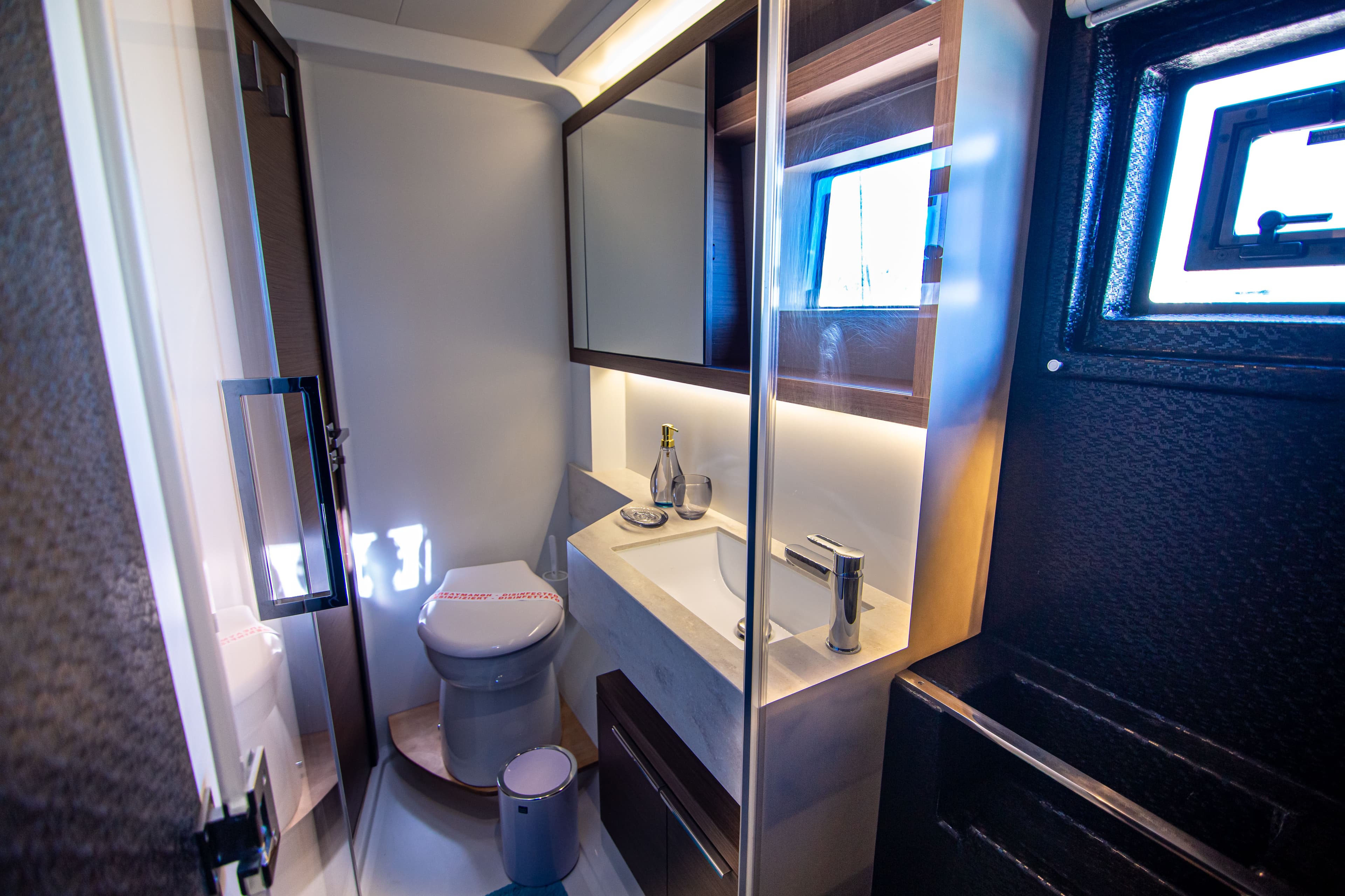 Lagoon 50 - photo 34