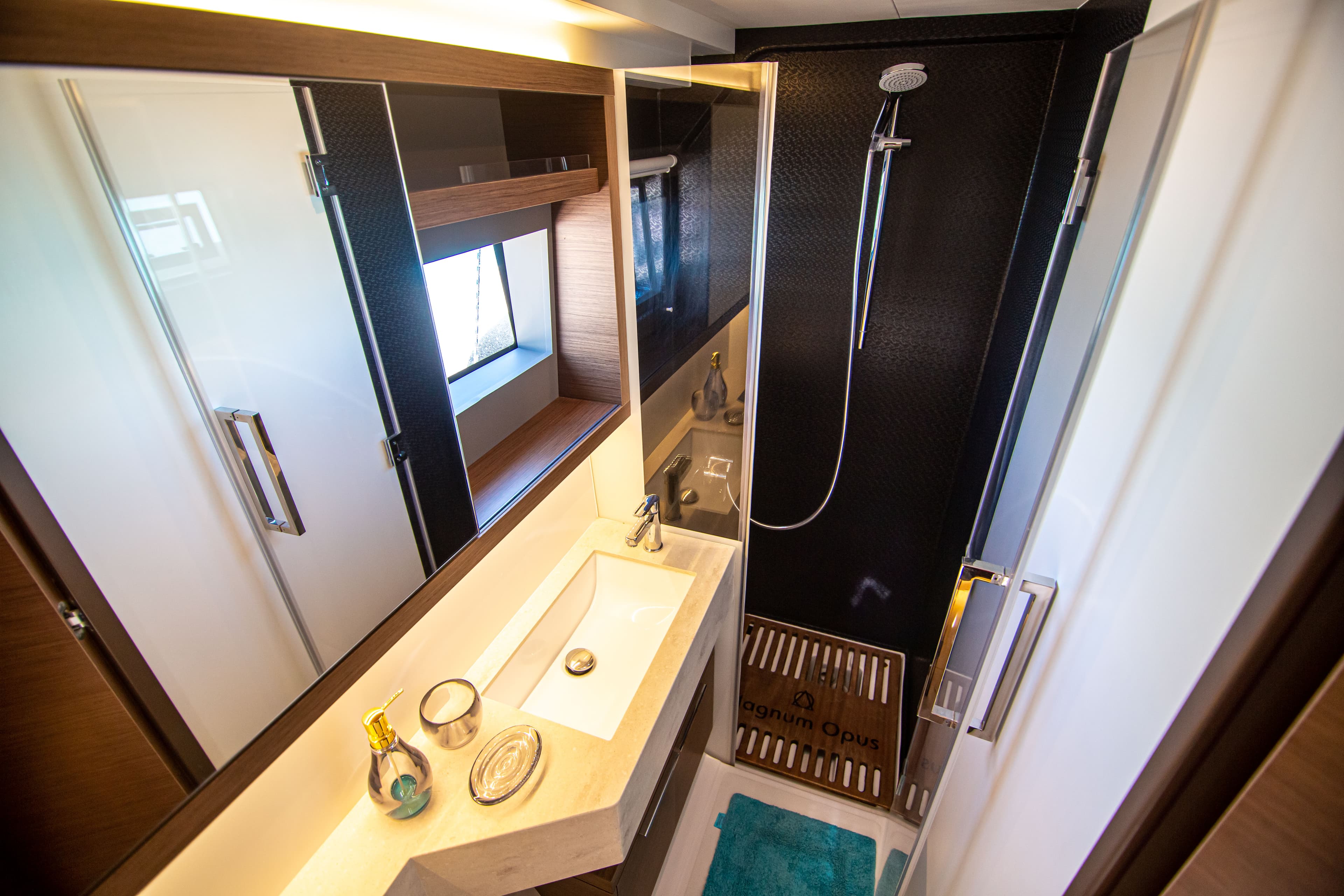 Lagoon 50 - photo 16