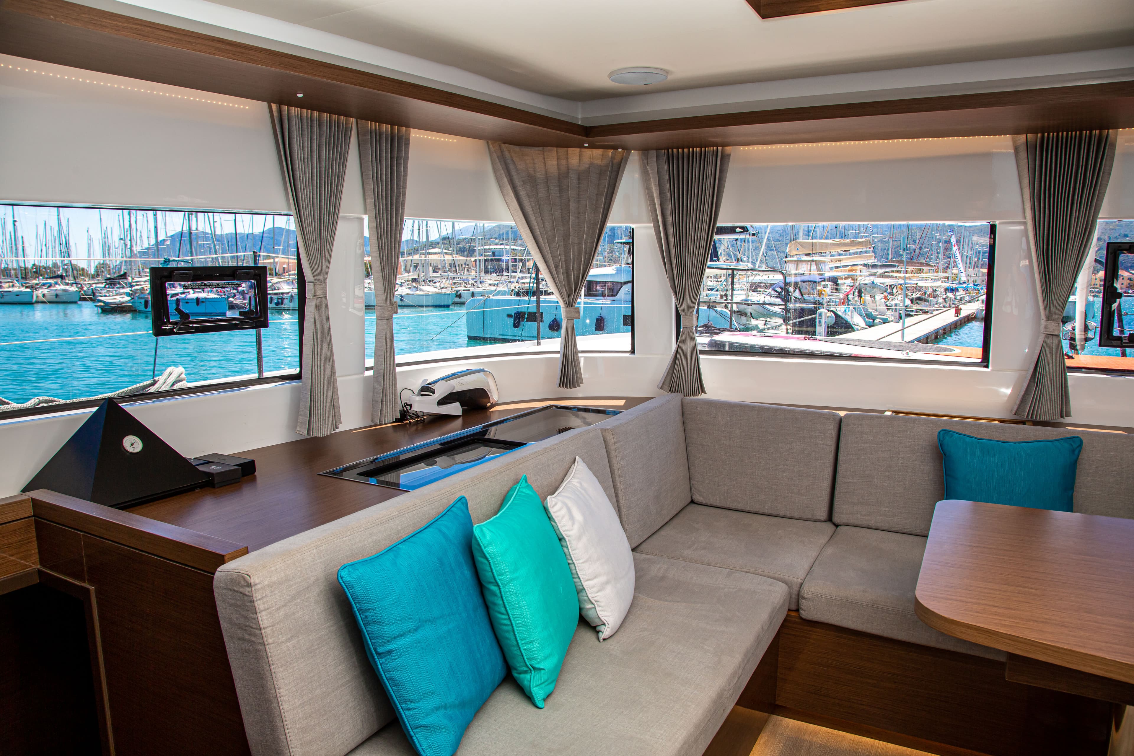 Lagoon 50 - photo 12