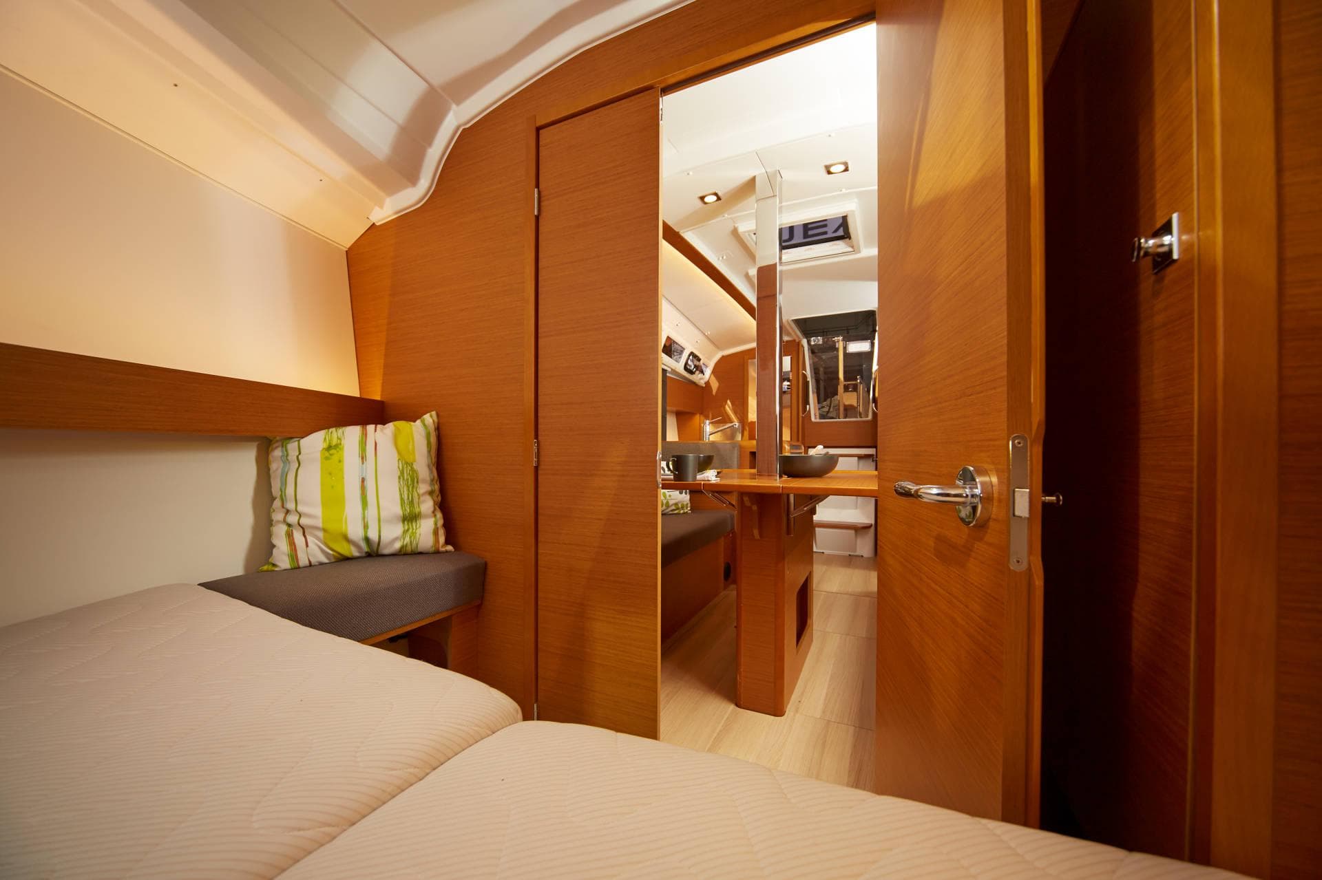 Sun Odyssey 349 - photo 4