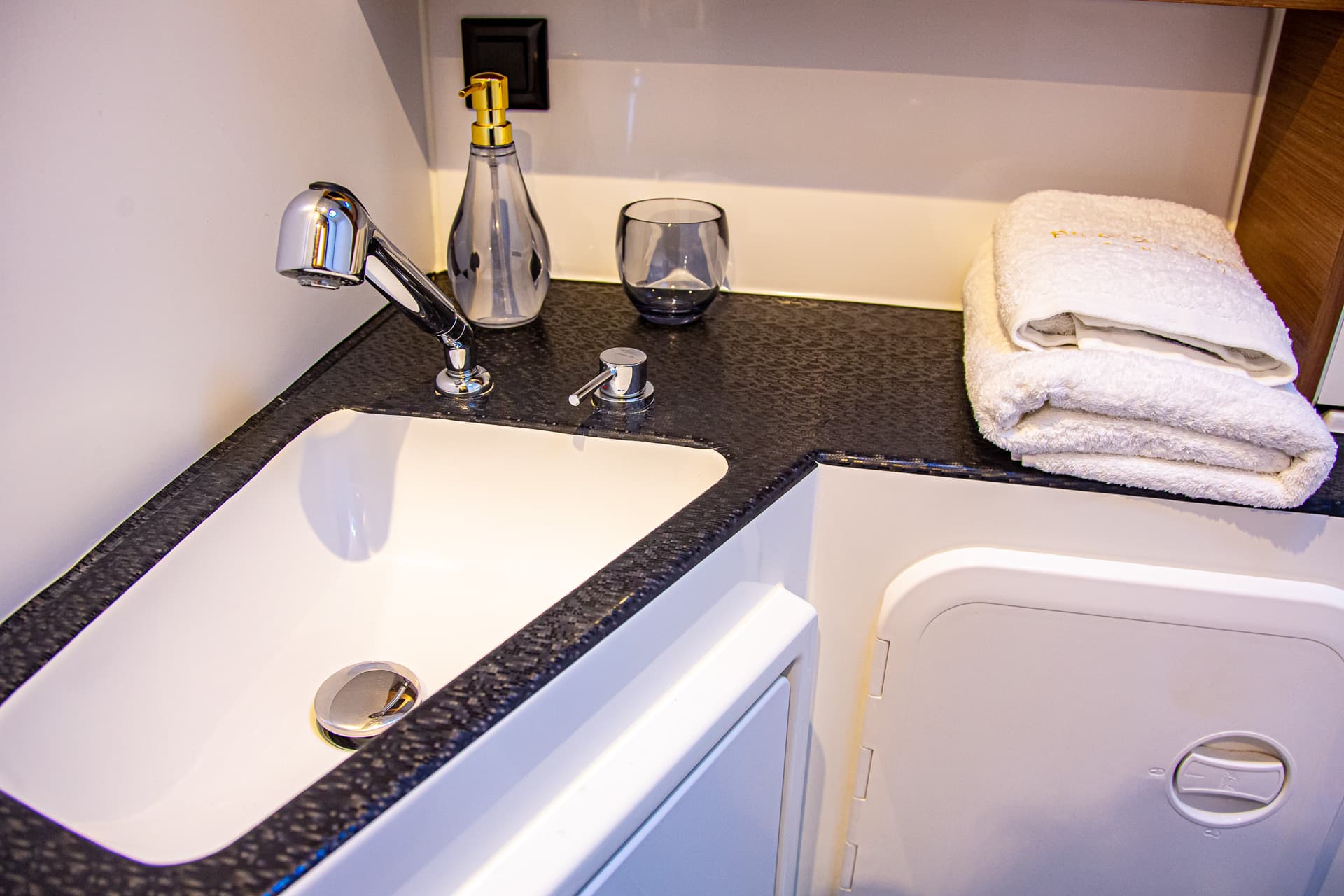 Lagoon 42 - photo 49