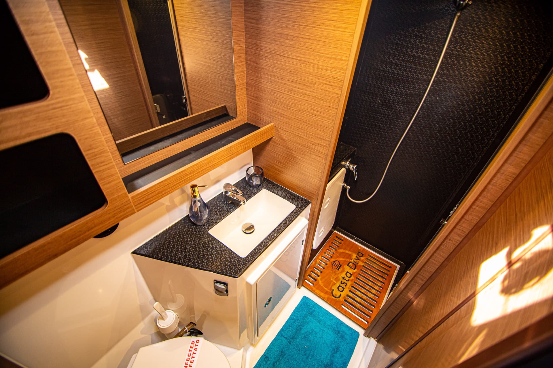 Lagoon 42 - photo 60