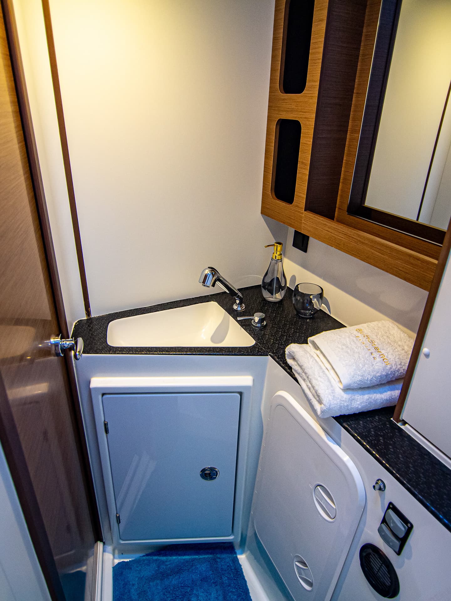 Lagoon 42 - photo 47