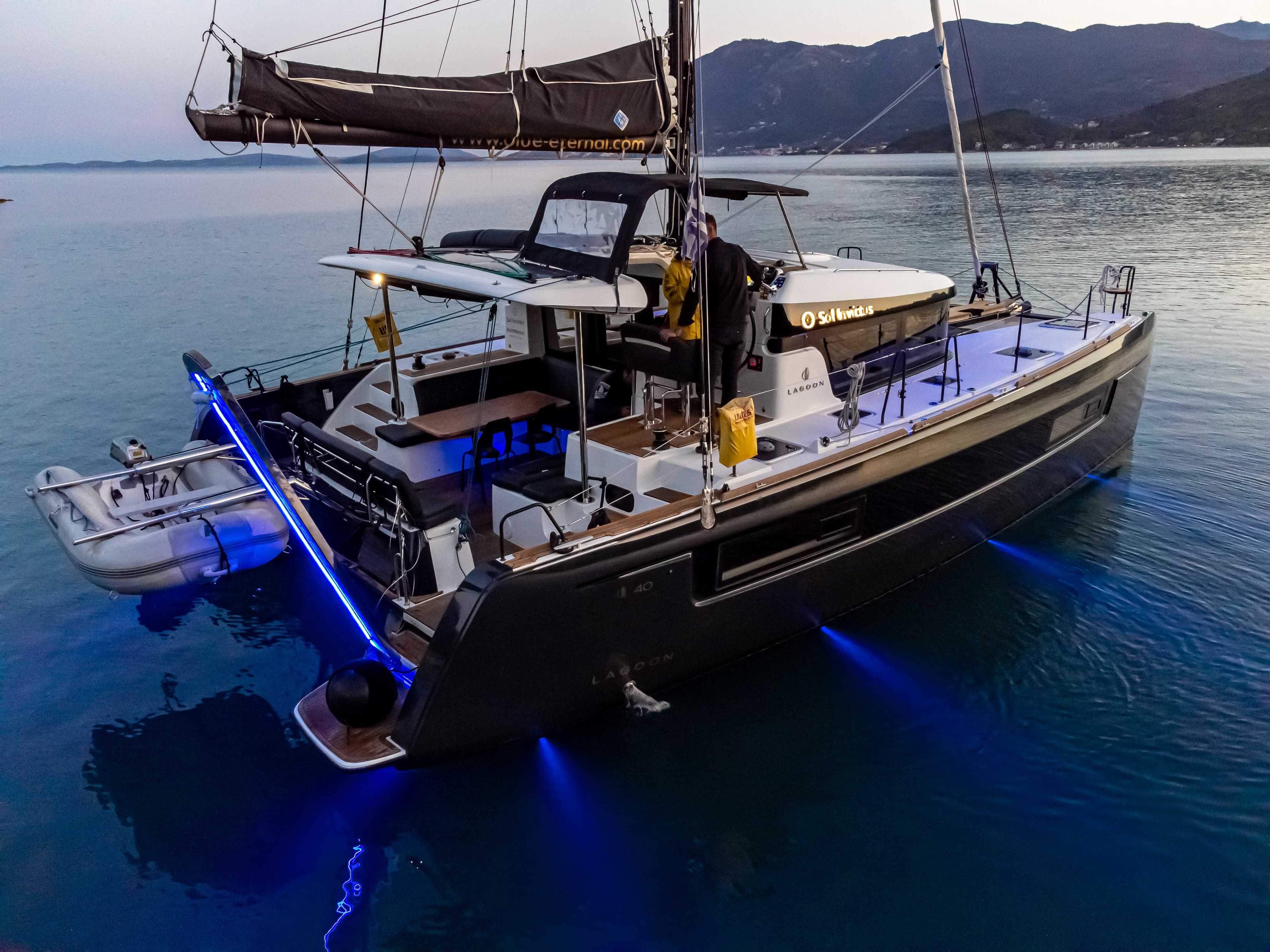 Lagoon 40 - photo 16