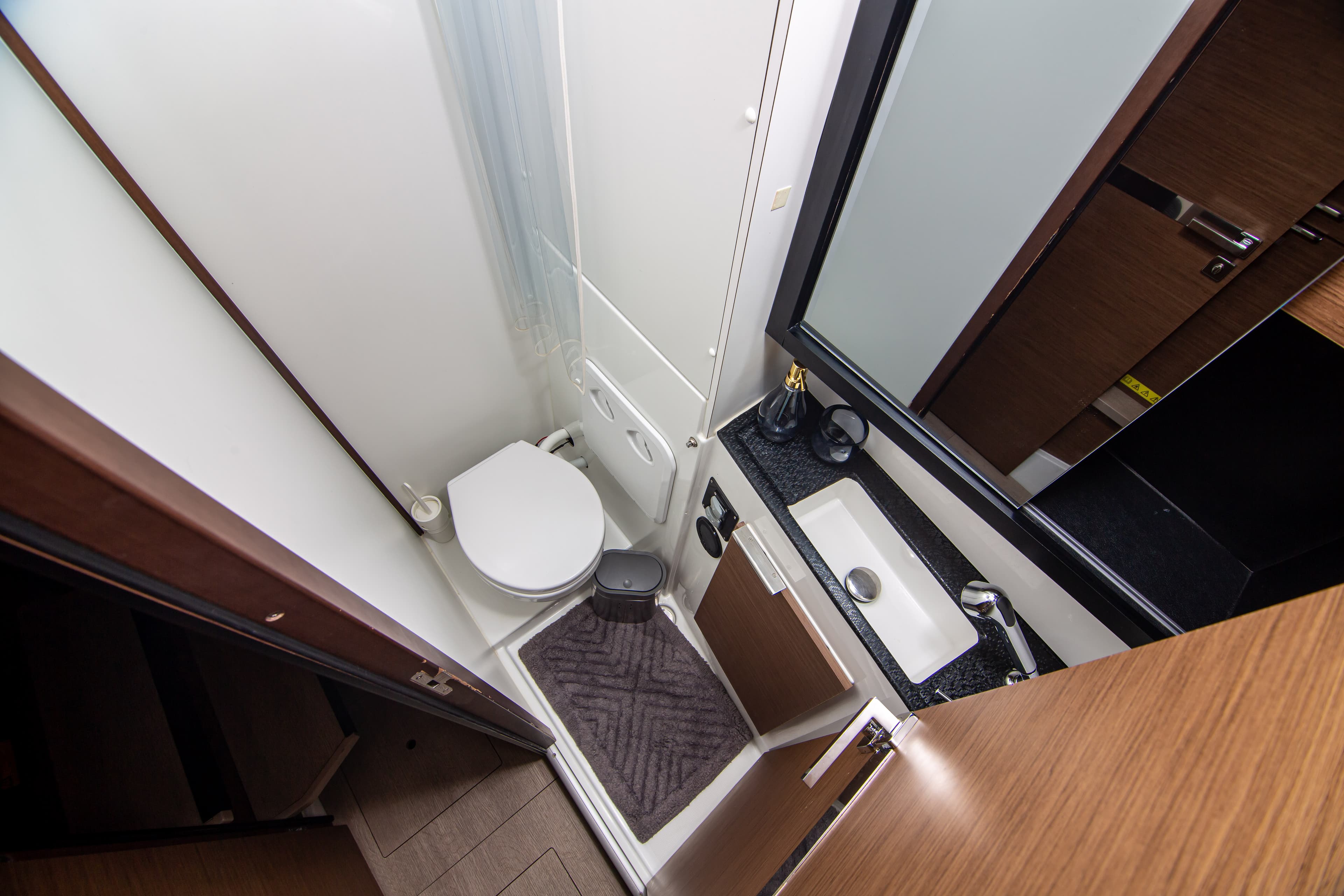 Lagoon 40 - photo 56