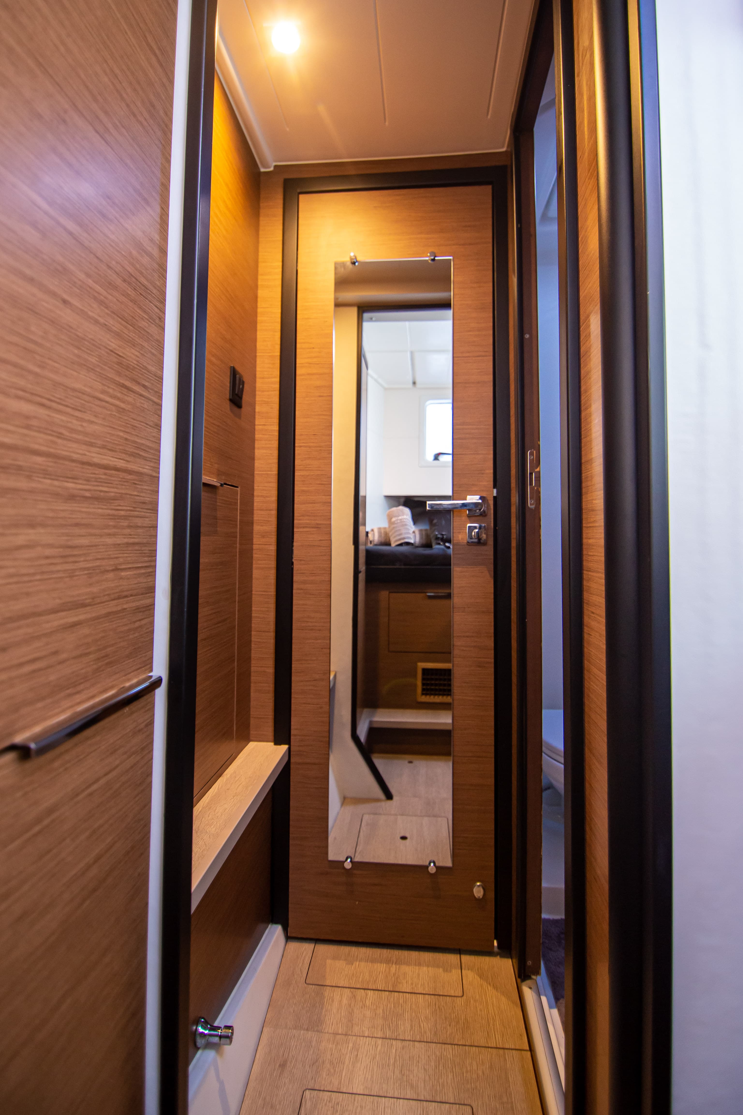 Lagoon 40 - photo 26