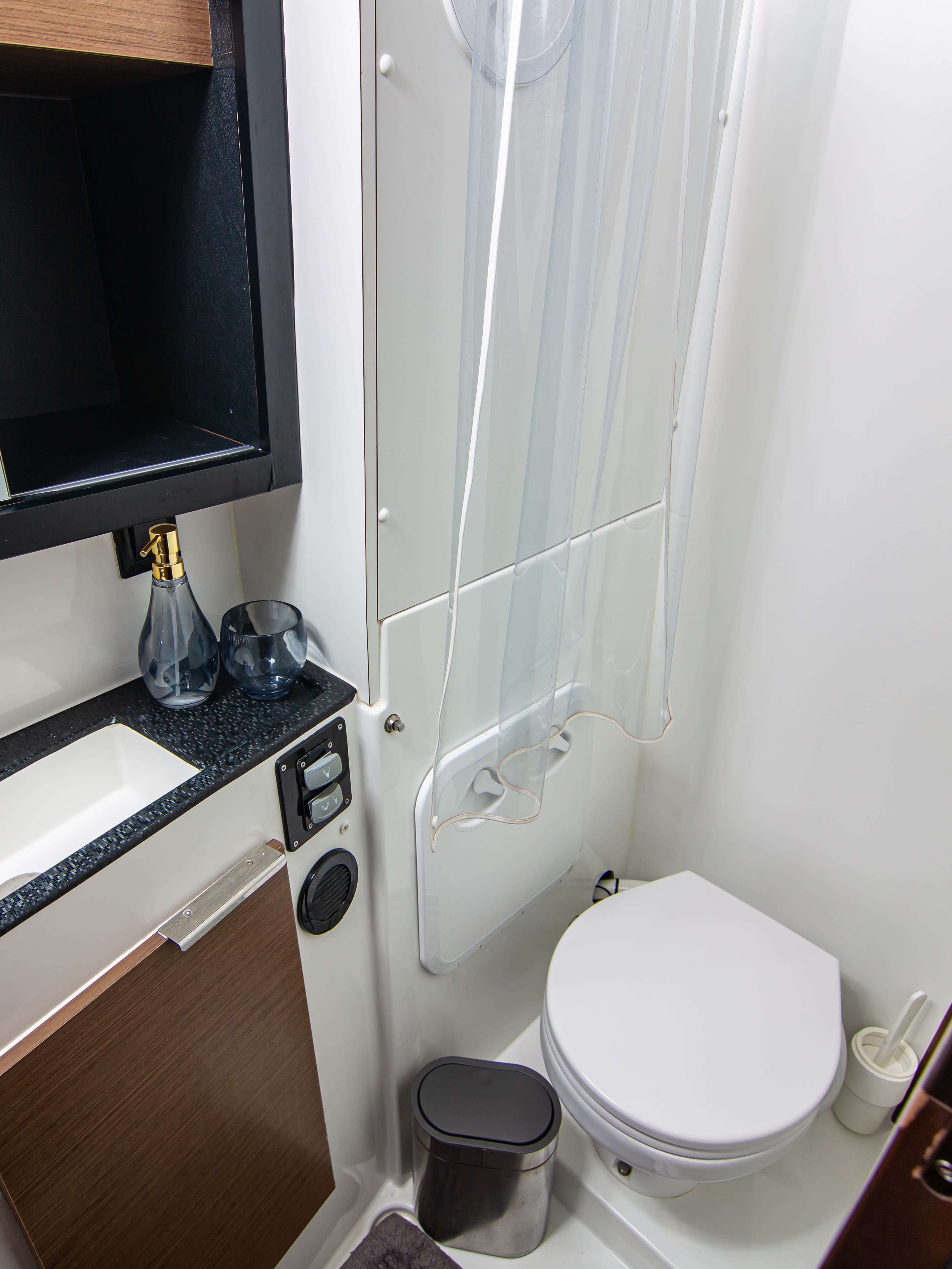 Lagoon 40 - photo 46