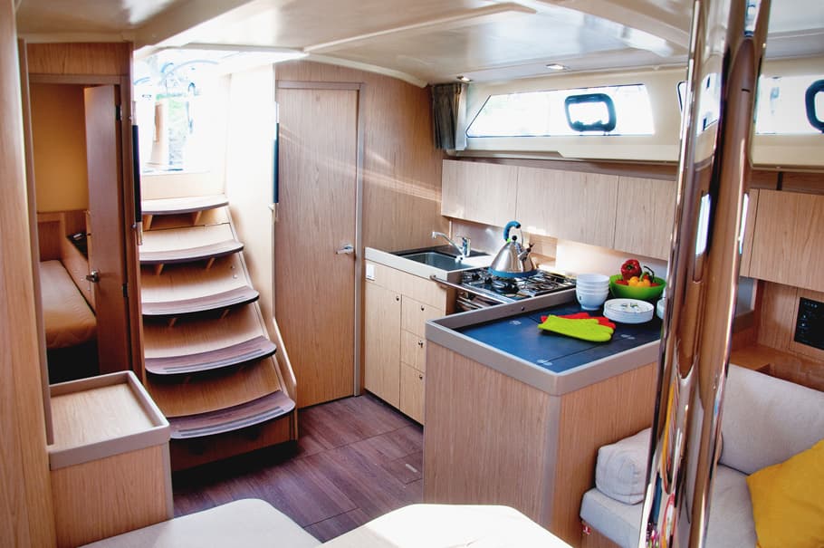 Oceanis 41.1 - photo 10