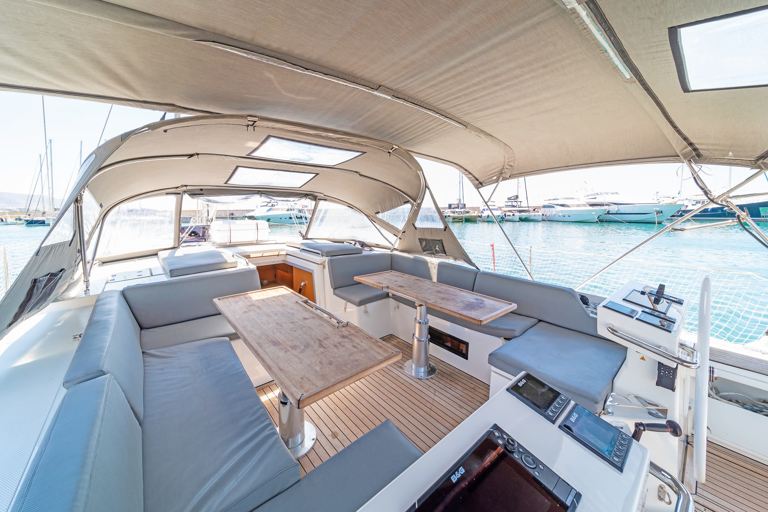 Bavaria C57 - photo 6