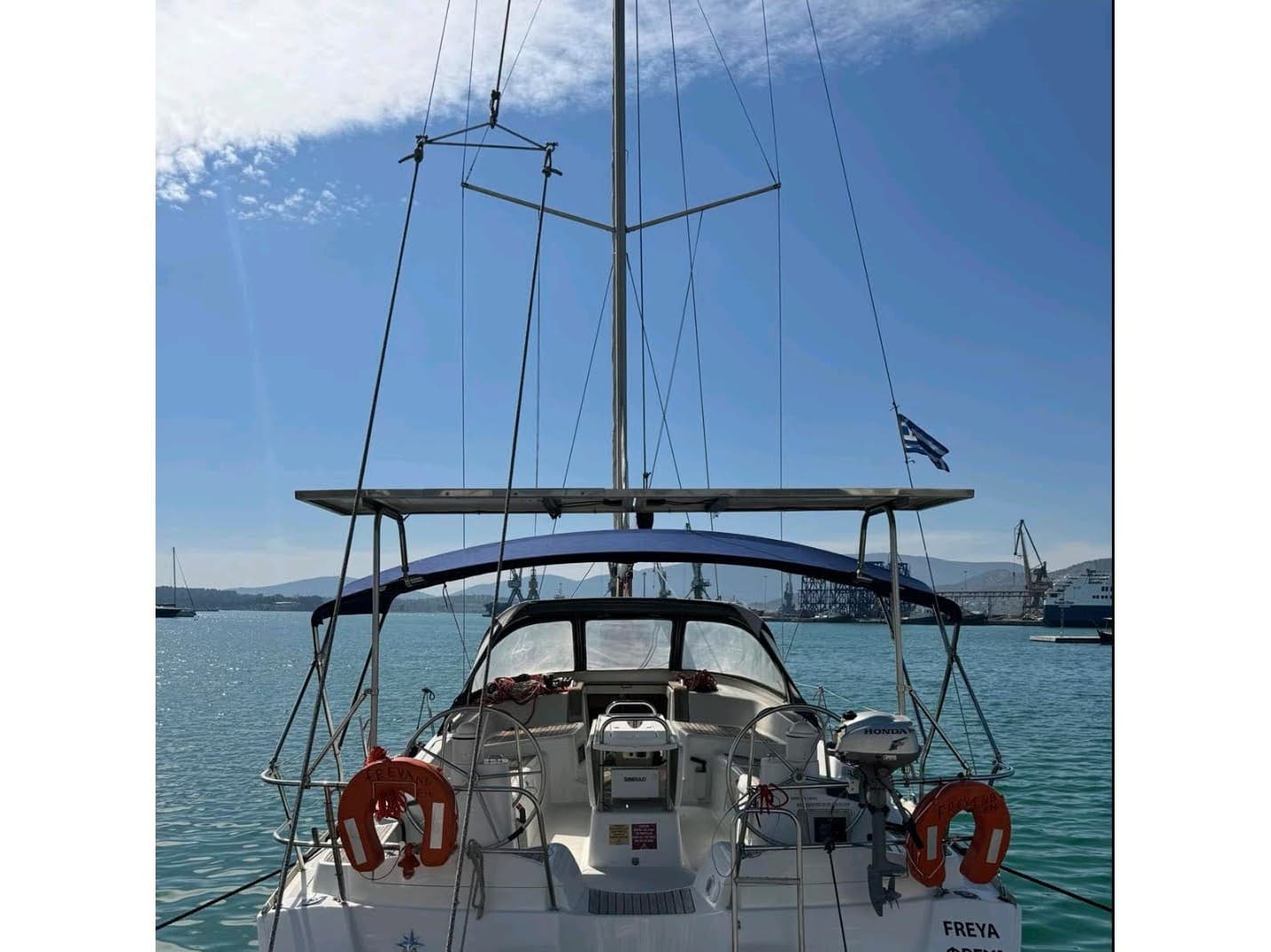 Sun Odyssey 42DS - photo