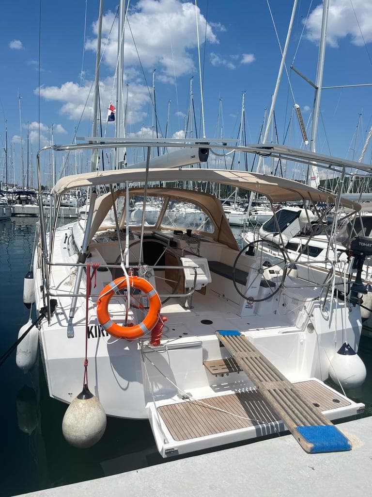 Bavaria C42 - photo 19