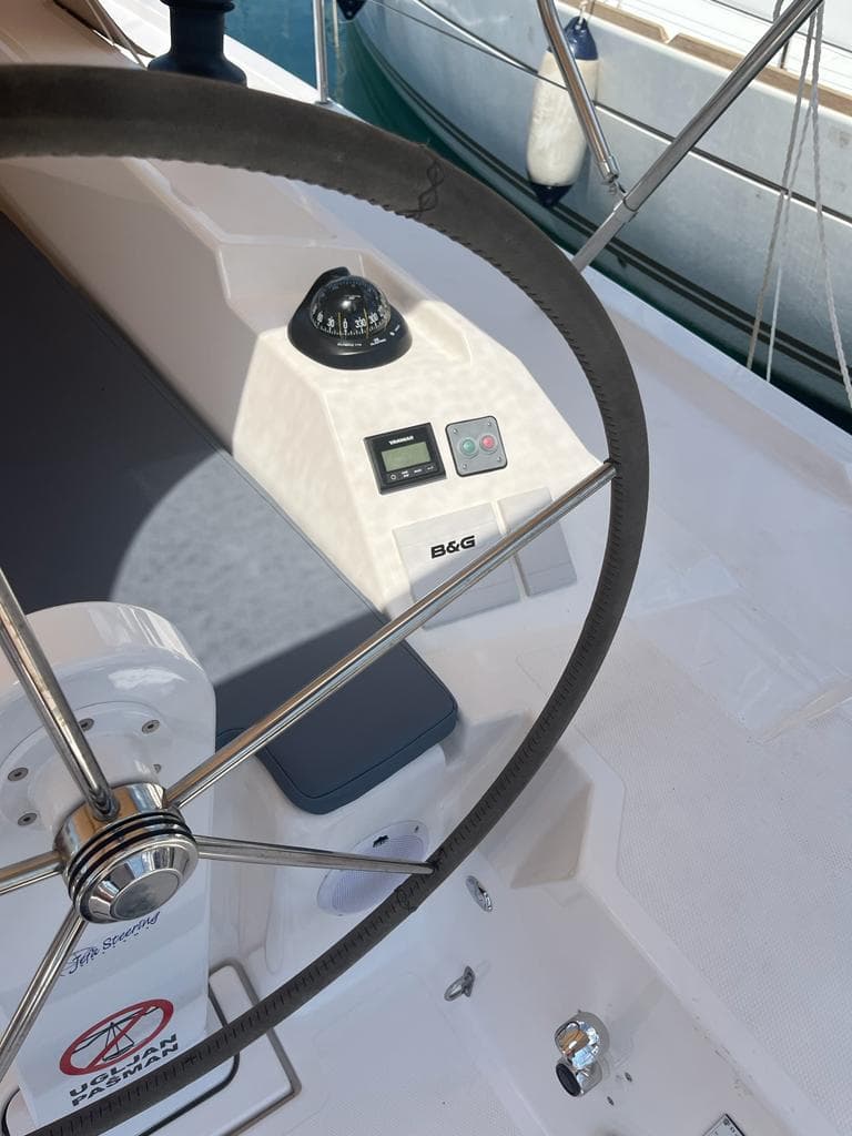 Bavaria C42 - photo 10