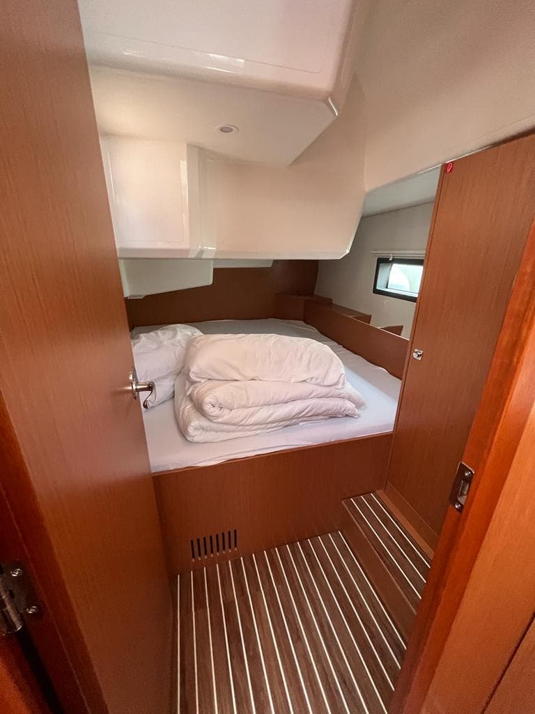 Bavaria C42 - photo 14