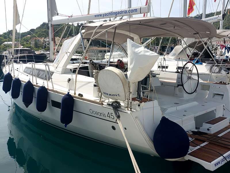 Oceanis 45 - photo