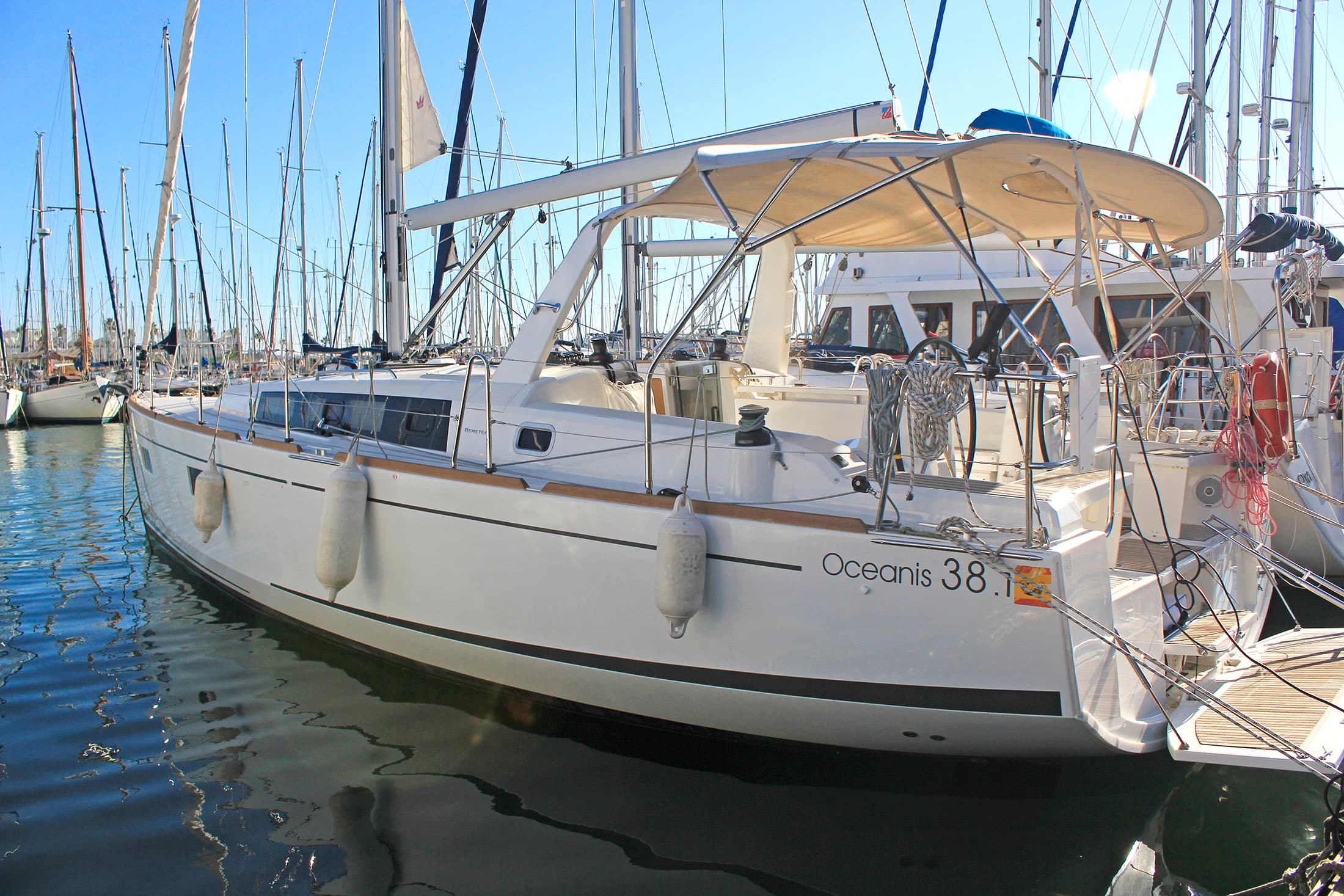 Oceanis 38.1 - photo 4