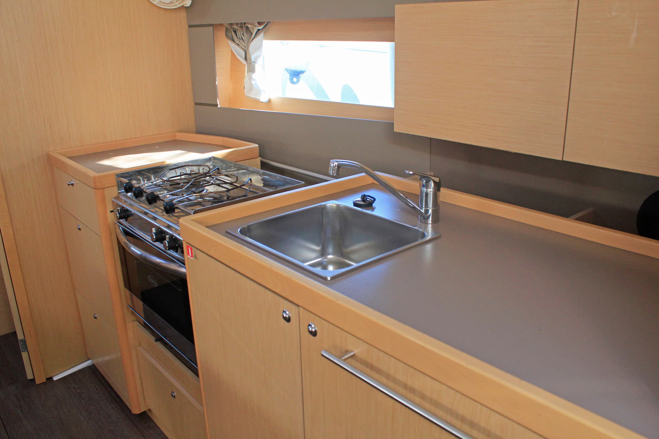 Oceanis 38.1 - photo 13