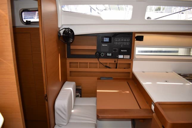 Sun Odyssey 440 - photo 8