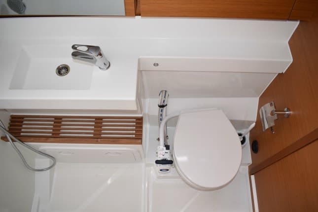 Sun Odyssey 440 - photo 7