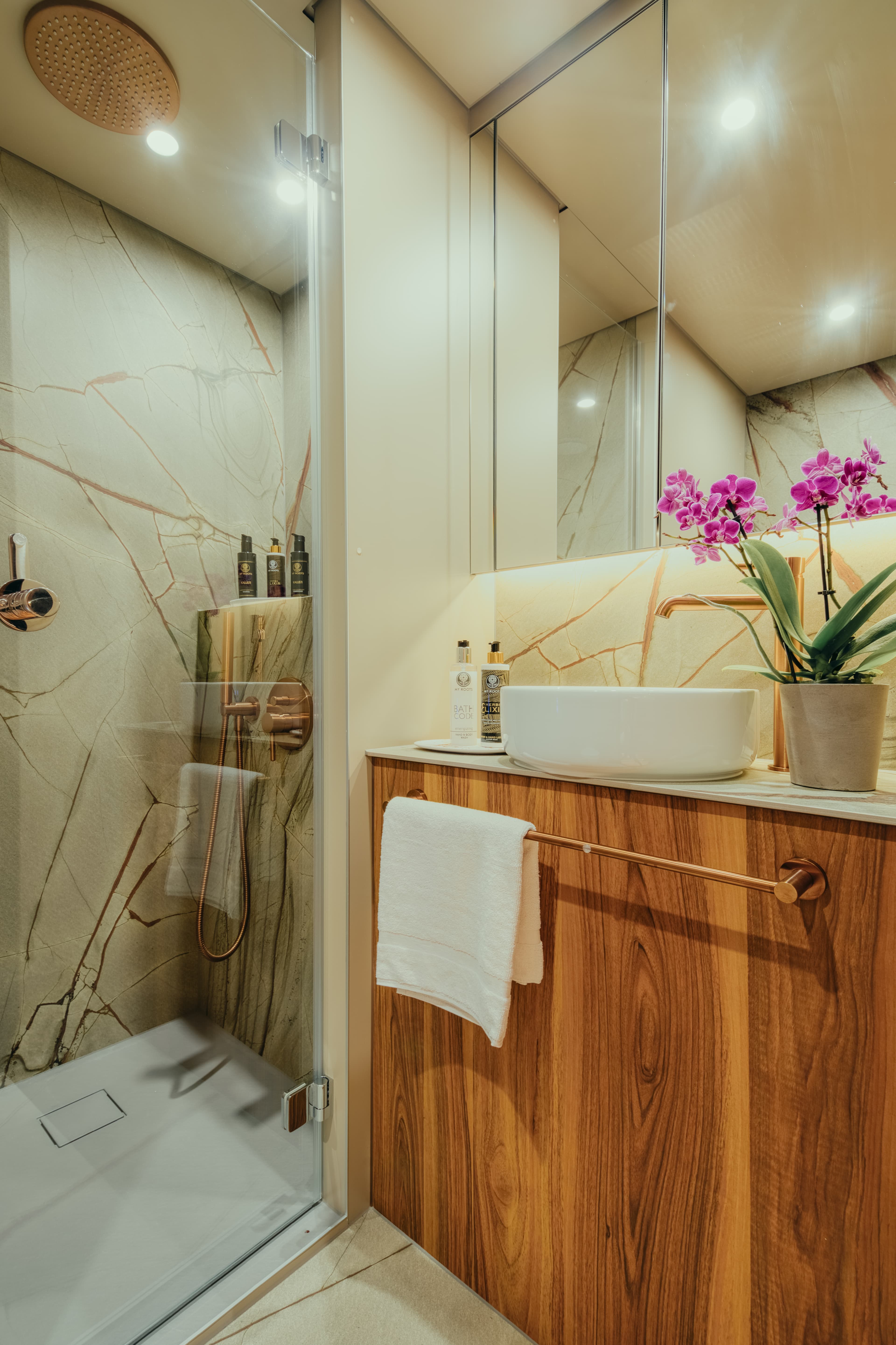 Moon Yacht 65 - photo 29