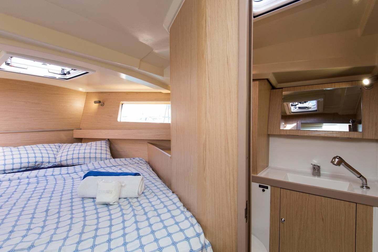 Oceanis 41.1 - photo 8