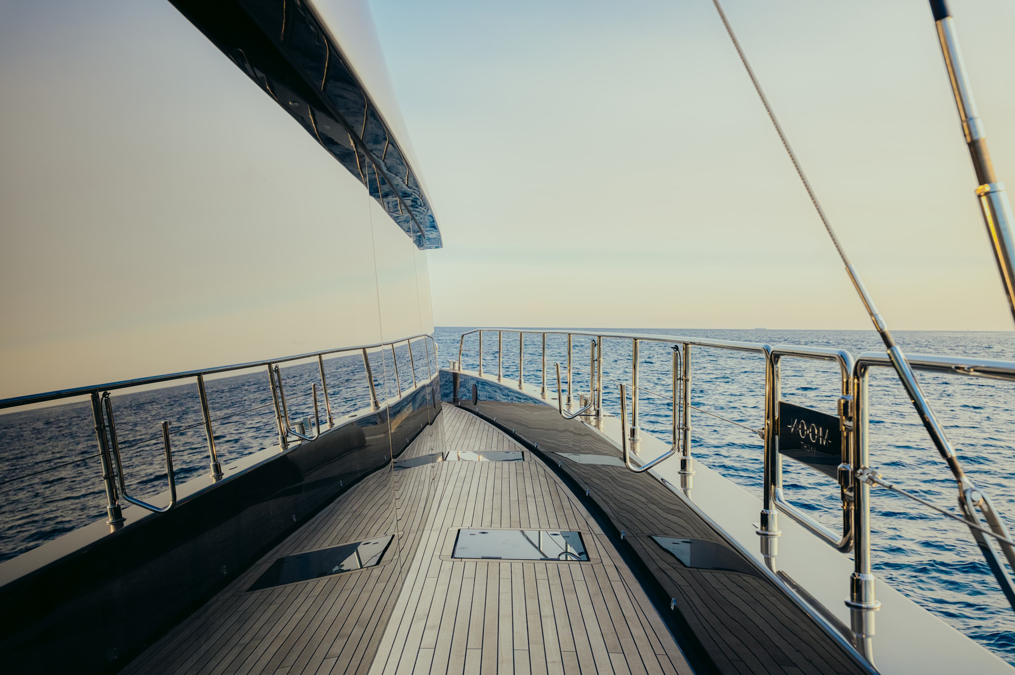 Moon Yacht 65 - photo 10